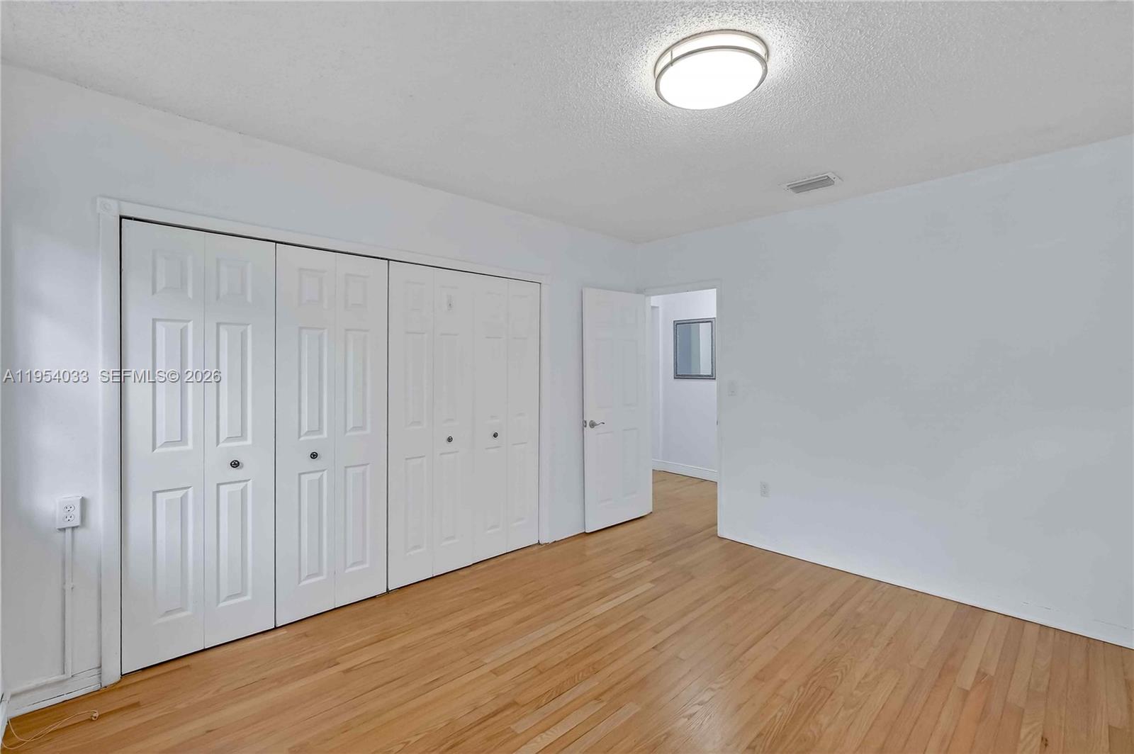   /  1946 sq. ft. $ 2026-01-28 0 Photo