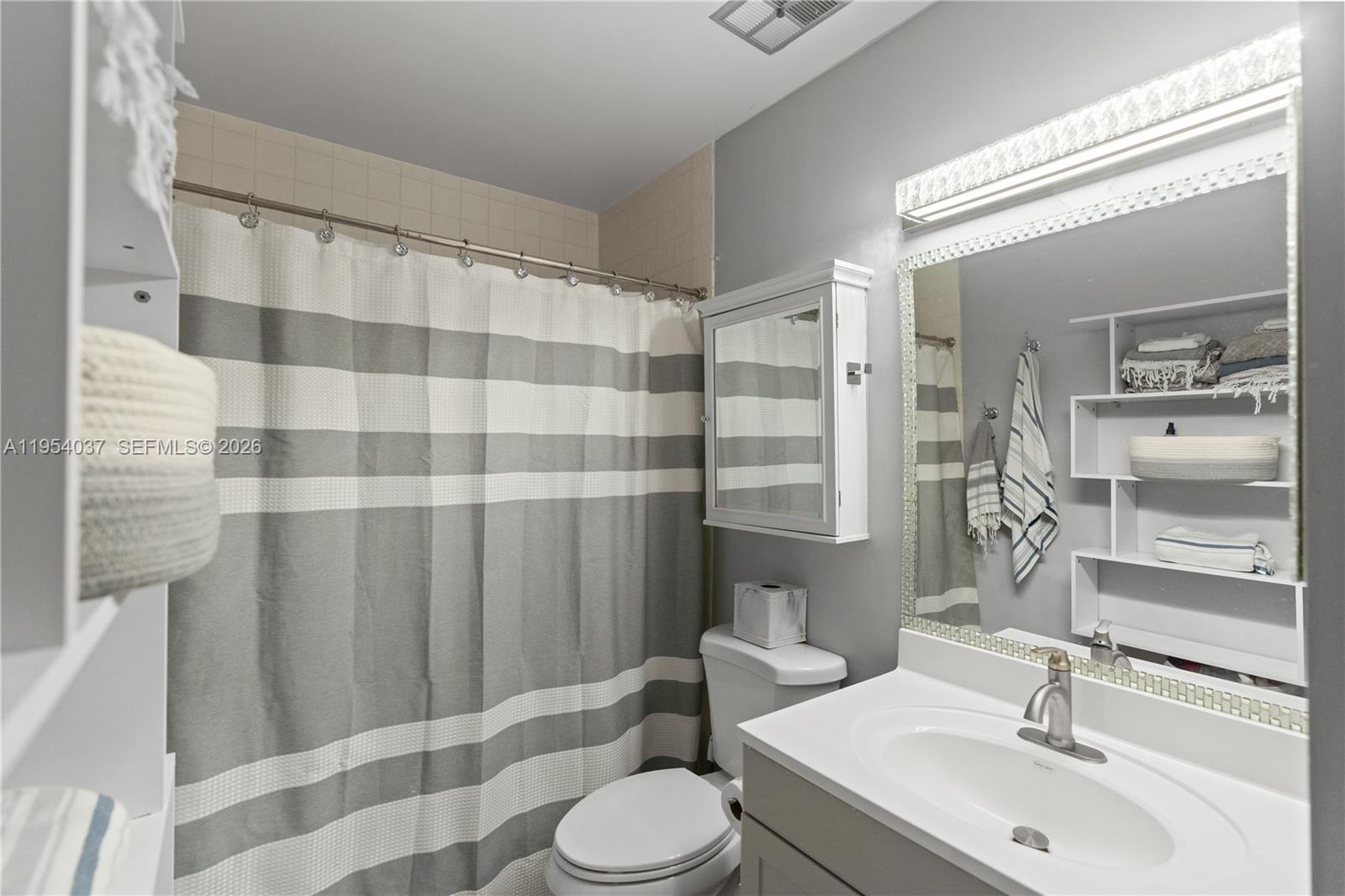 Photo of 21200 Harbor Way  (21200), Aventura, Florida, 33180 - 