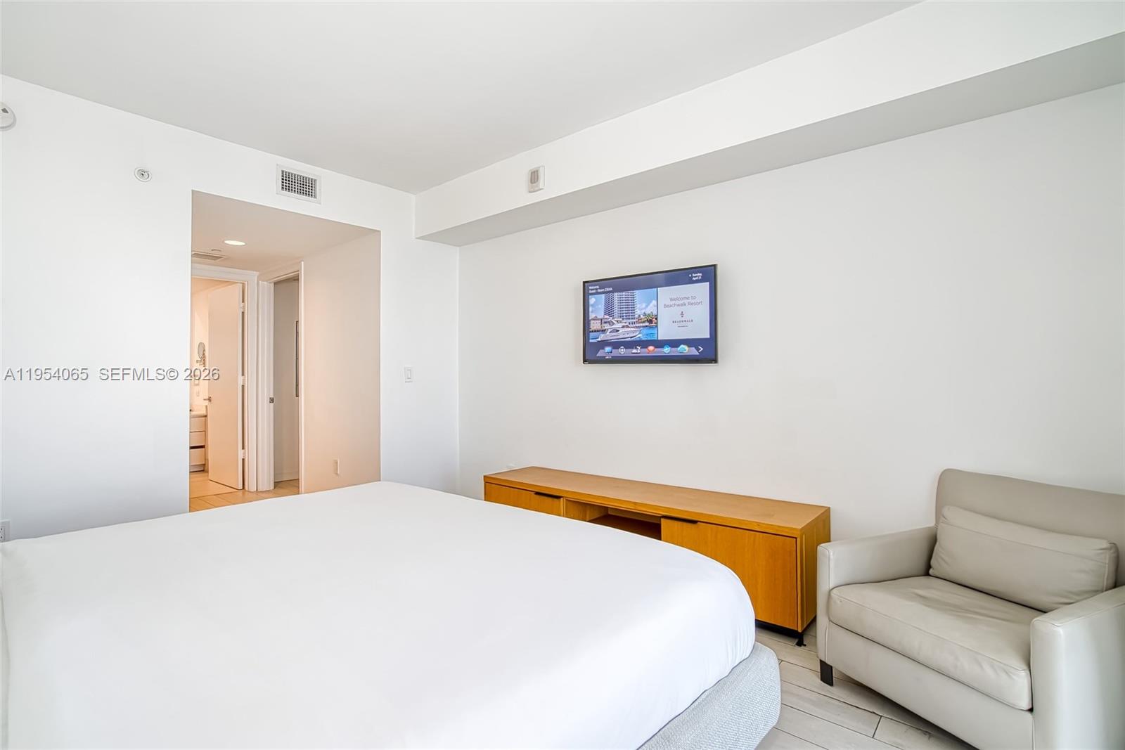 Photo of 2602 Hallandale Beach Blvd  #R2304, Hallandale Beach, Florida, 33009 - 