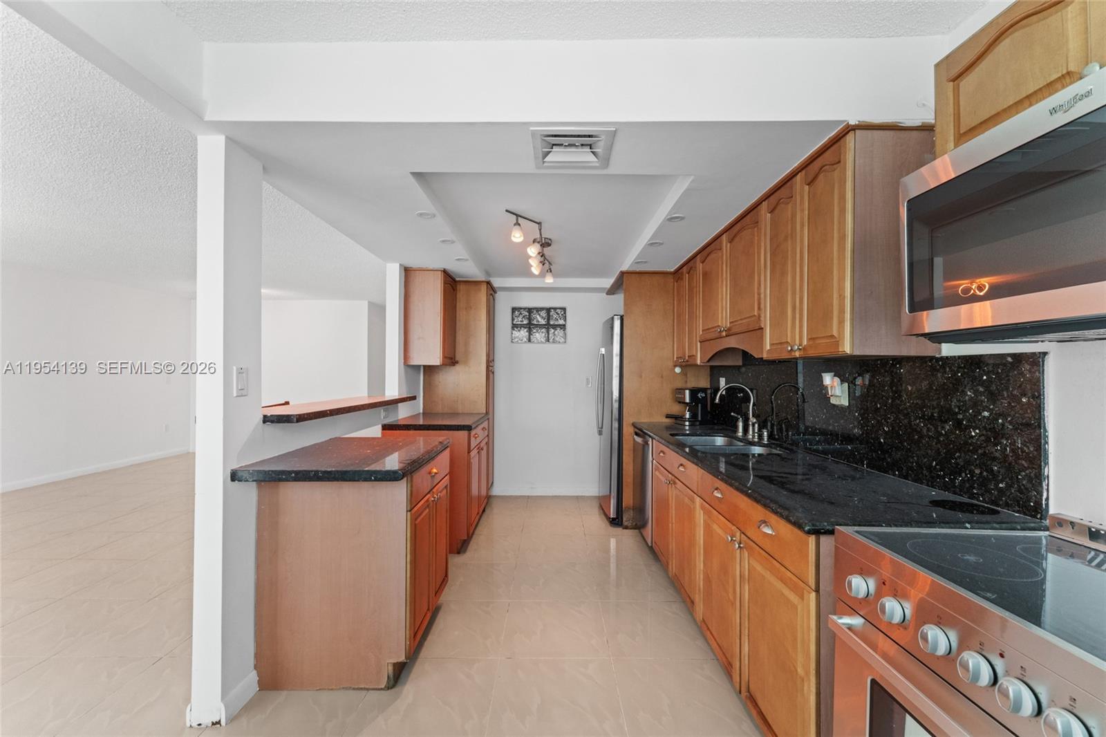 1701 2 / 2 1565 sq. ft. $ 2026-01-28 0 Photo