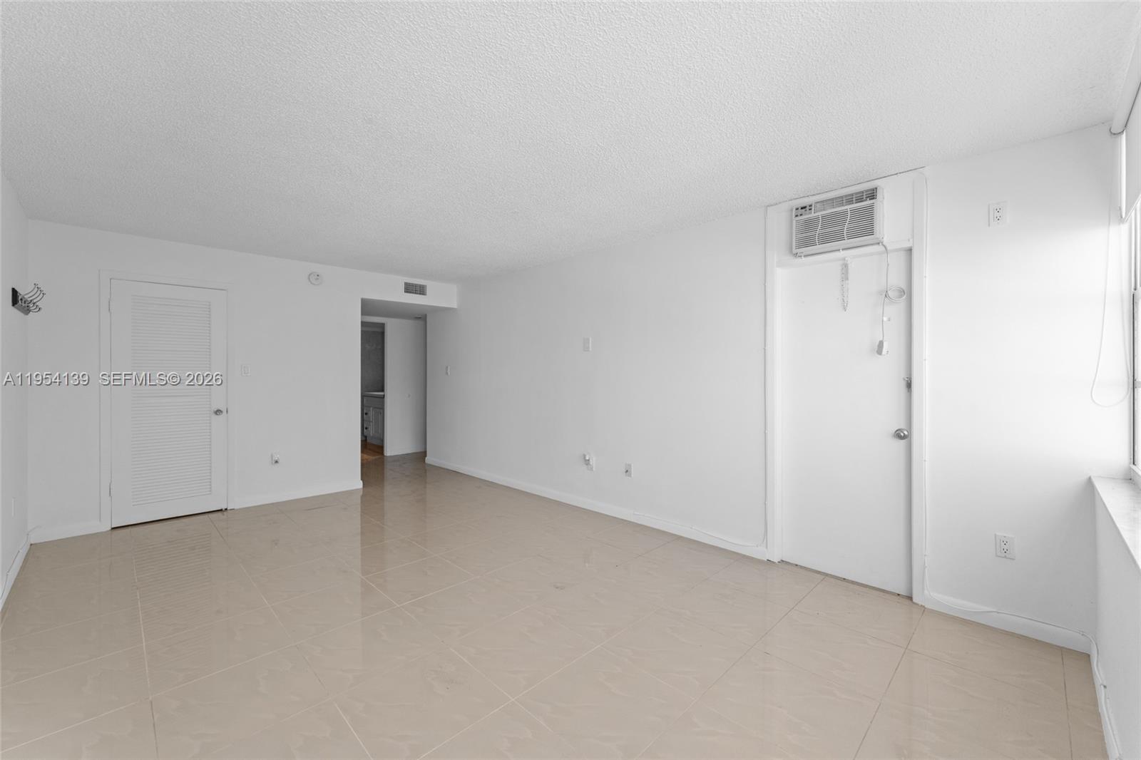 1701 2 / 2 1565 sq. ft. $ 2026-01-28 0 Photo