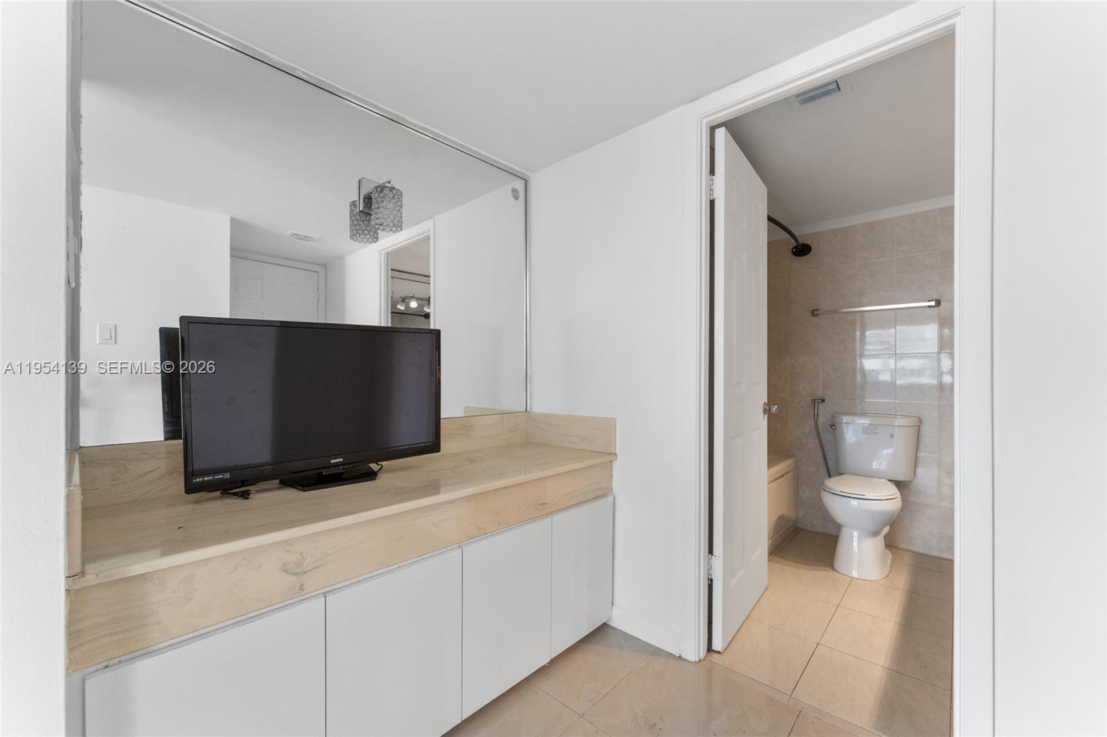 1701 2 / 2 1565 sq. ft. $ 2026-01-28 0 Photo