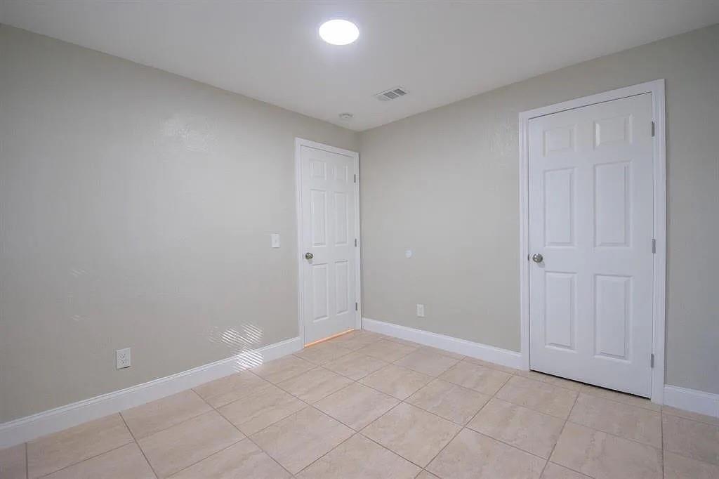 Ver detalles / 0 1550 sq. ft. $ 2026-06-02 0 foto