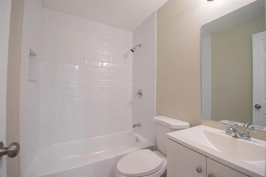 Ver detalles / 0 1550 sq. ft. $ 2026-06-02 0 foto