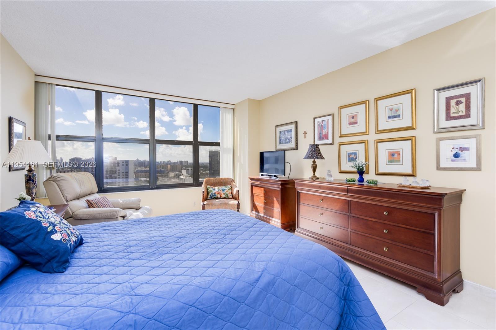 Photo of 2500 PARKVIEW DR  #2315, Hallandale Beach, Florida, 33009 - 