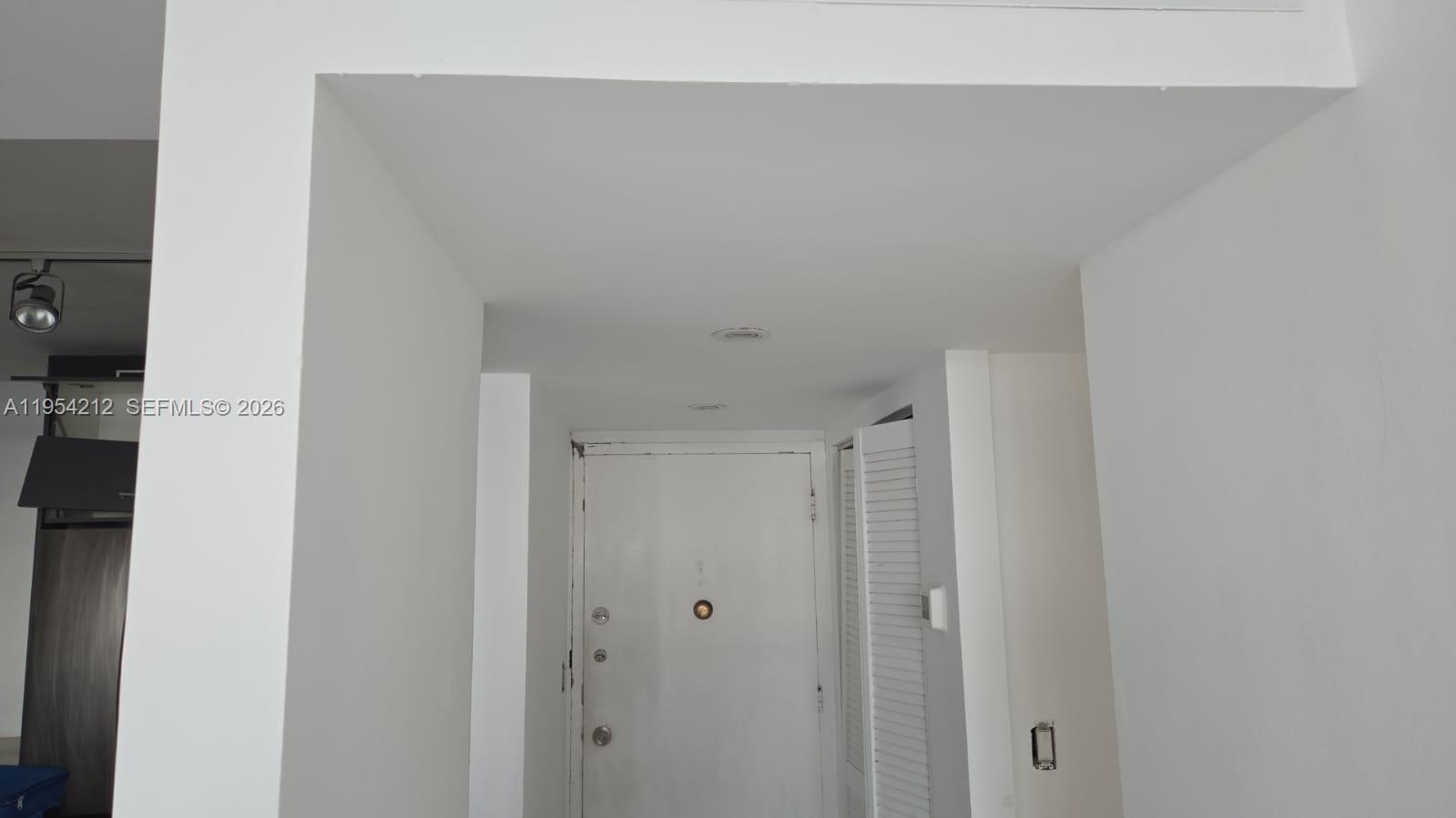 Ver detalles 314W 1 / 2 861 sq. ft. $ 2026-06-04 0 foto
