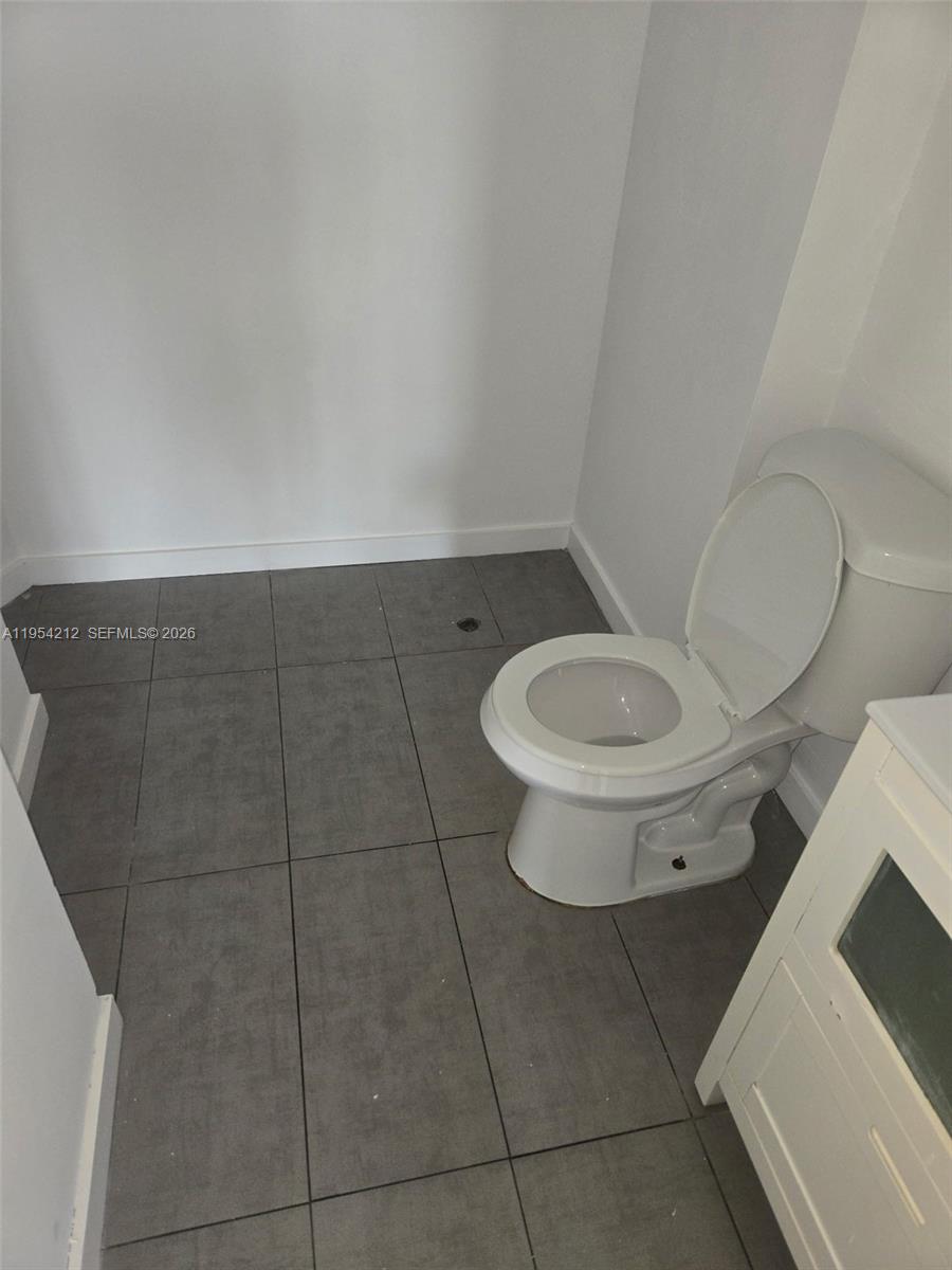 Ver detalles 314W 1 / 2 861 sq. ft. $ 2026-06-04 0 foto