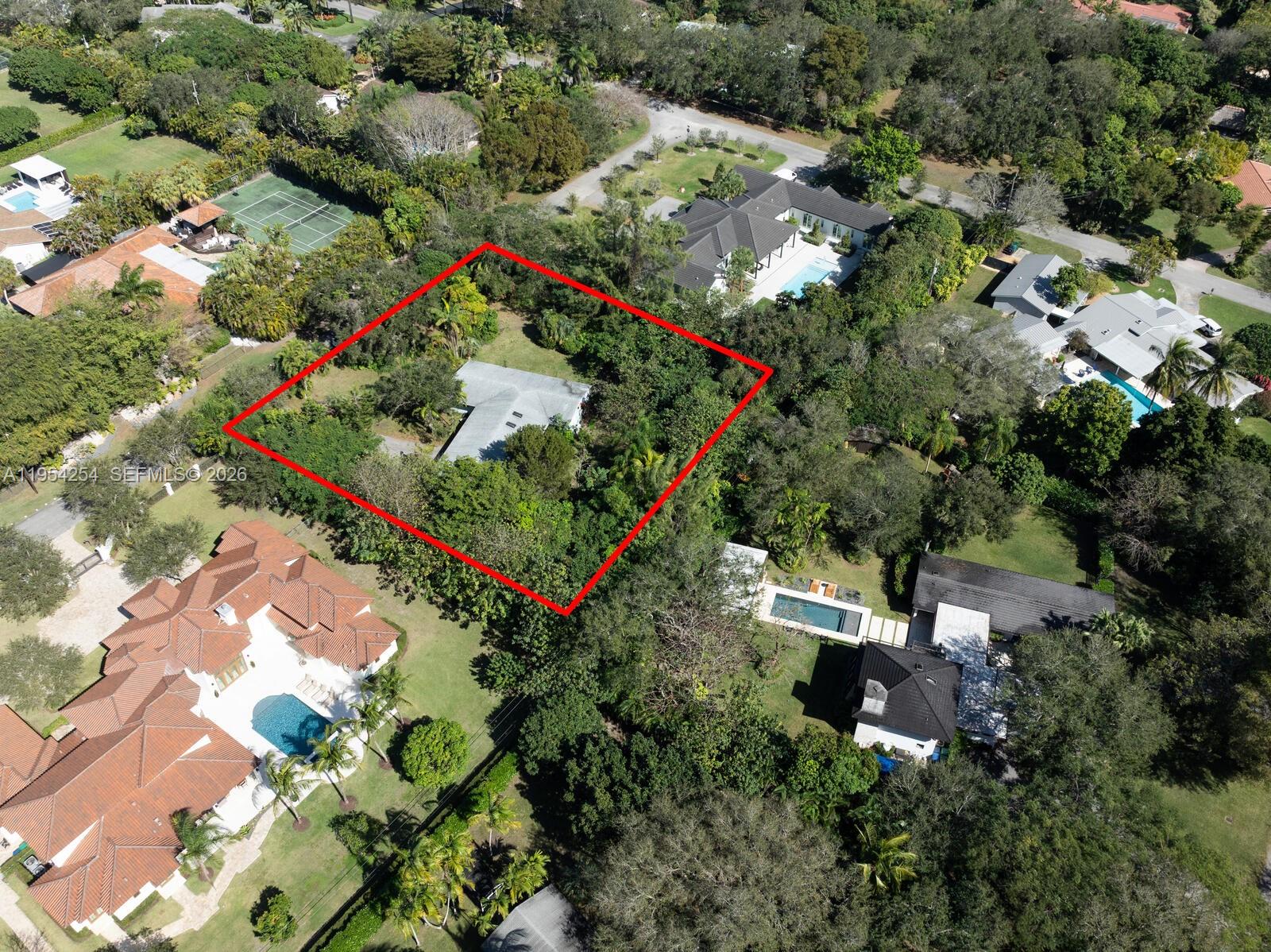 See details 9300 3 / 2 1892 sq. ft. $ 2026-01-28 0 Photo