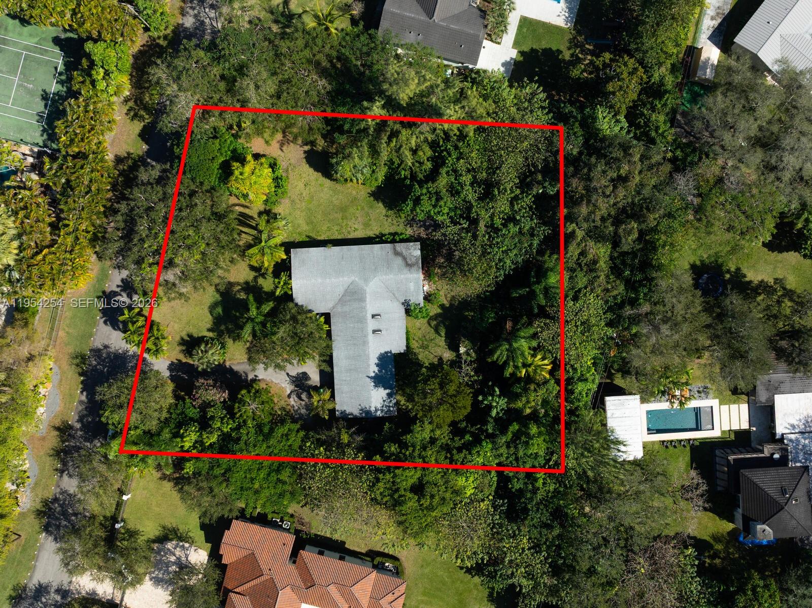 See details 9300 3 / 2 1892 sq. ft. $ 2026-01-28 0 Photo