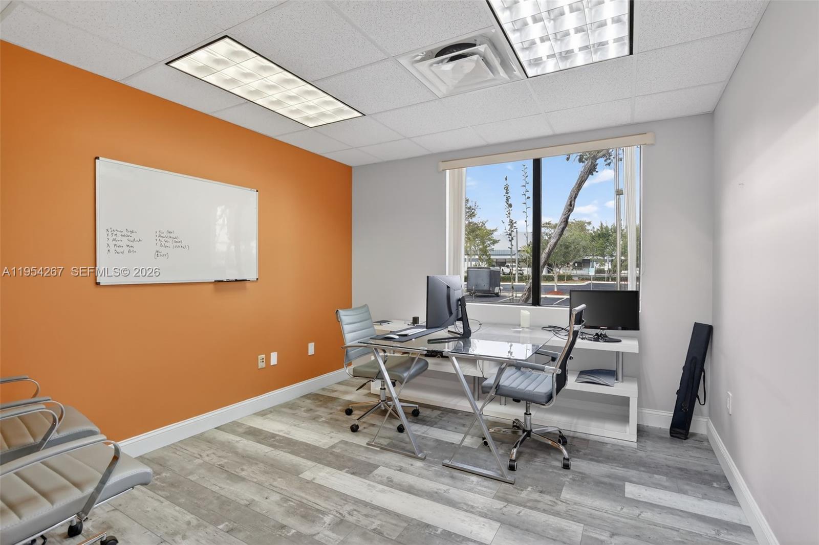   /   sq. ft. $ 2026-01-28 0 foto