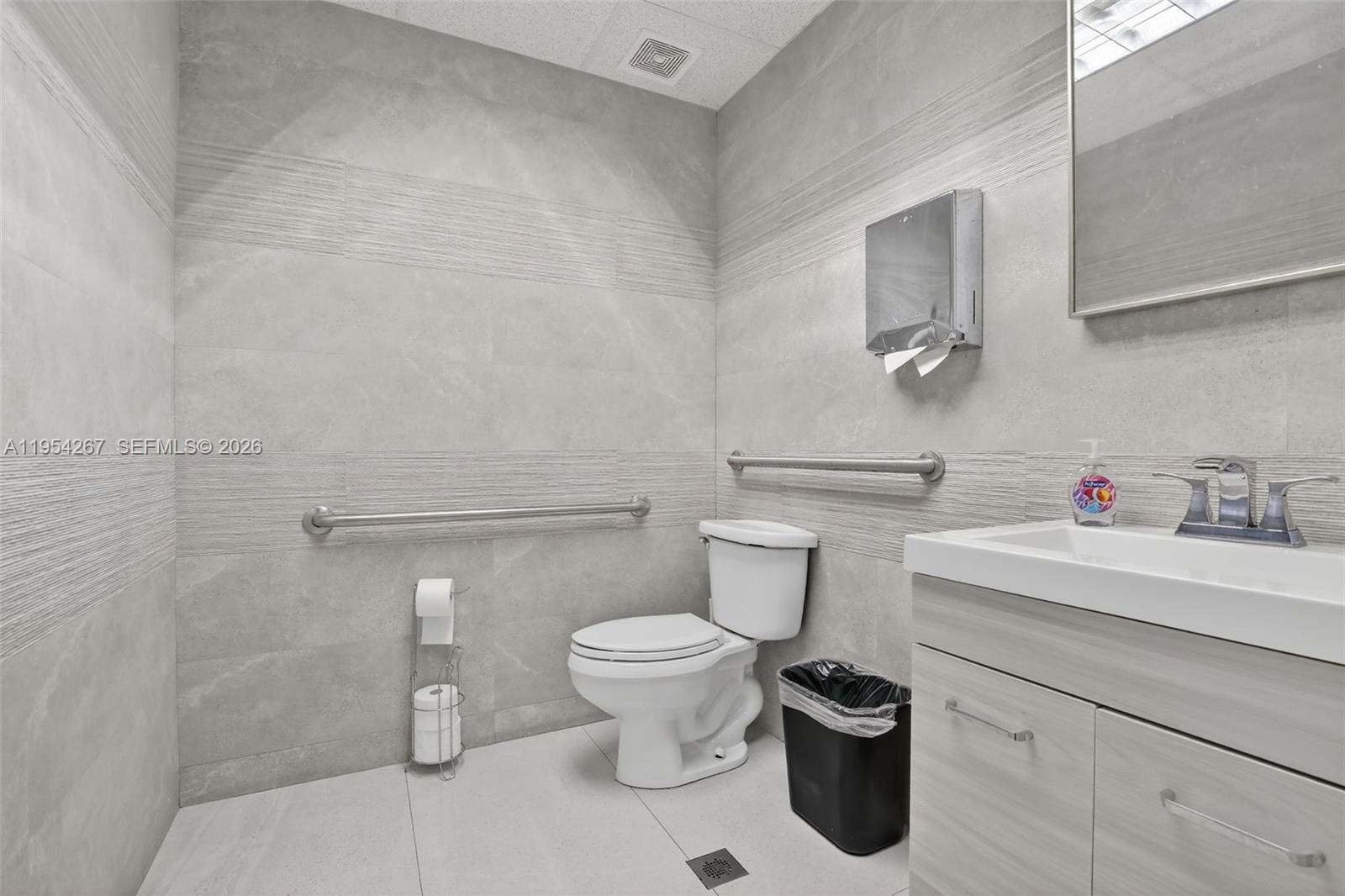   /   sq. ft. $ 2026-01-28 0 foto