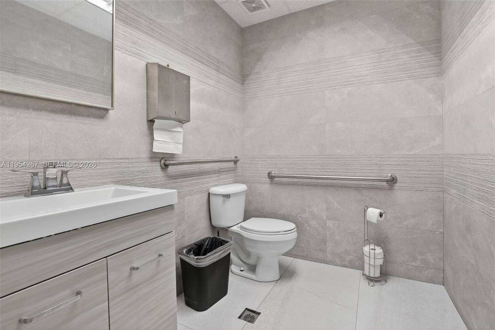   /   sq. ft. $ 2026-01-28 0 foto