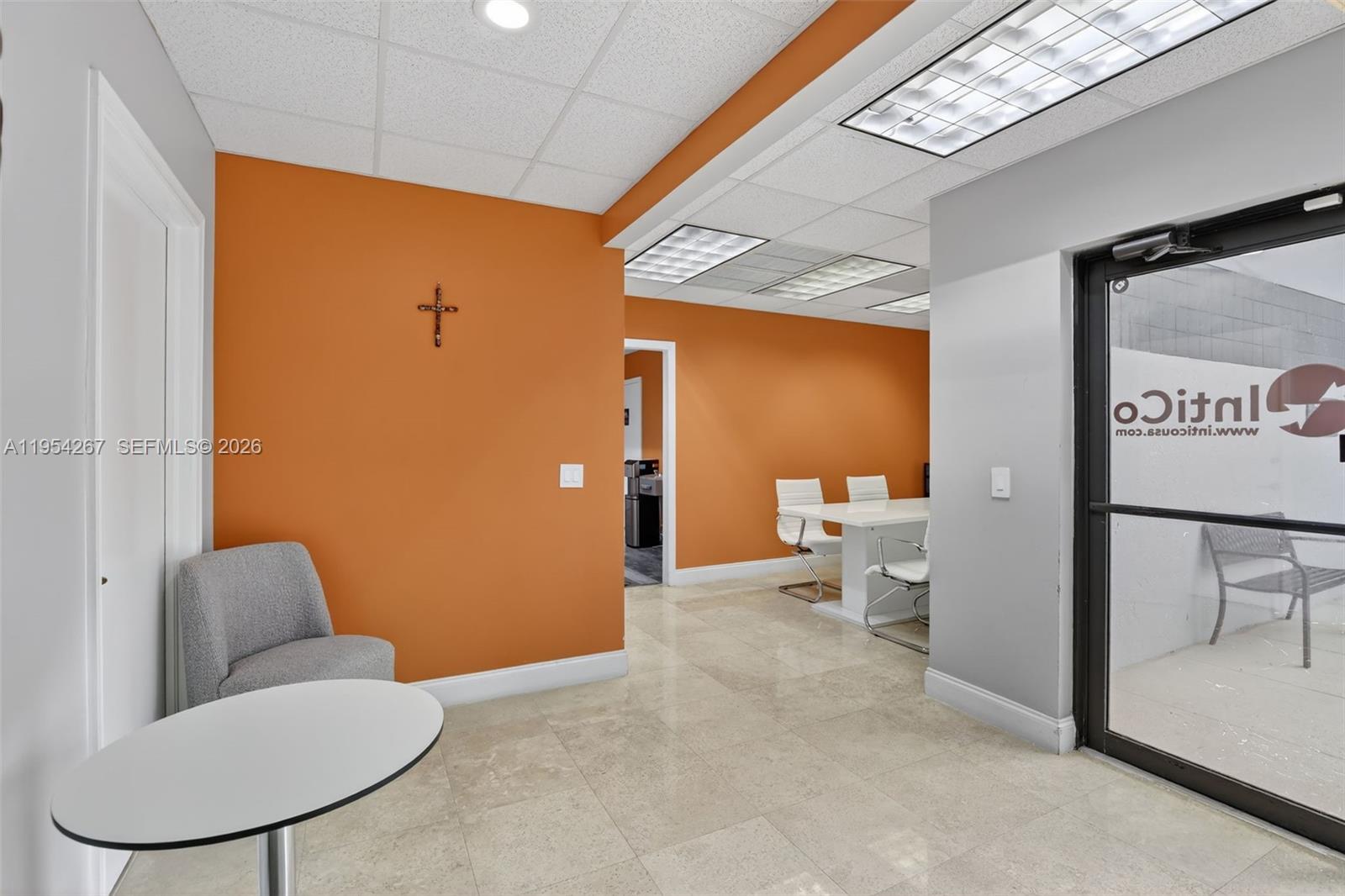   /   sq. ft. $ 2026-01-28 0 foto