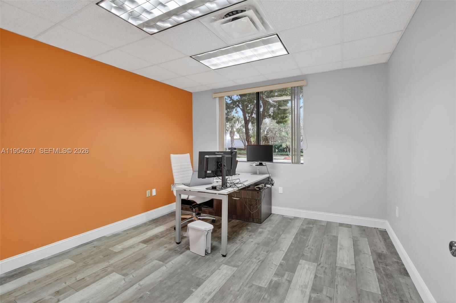   /   sq. ft. $ 2026-01-28 0 foto