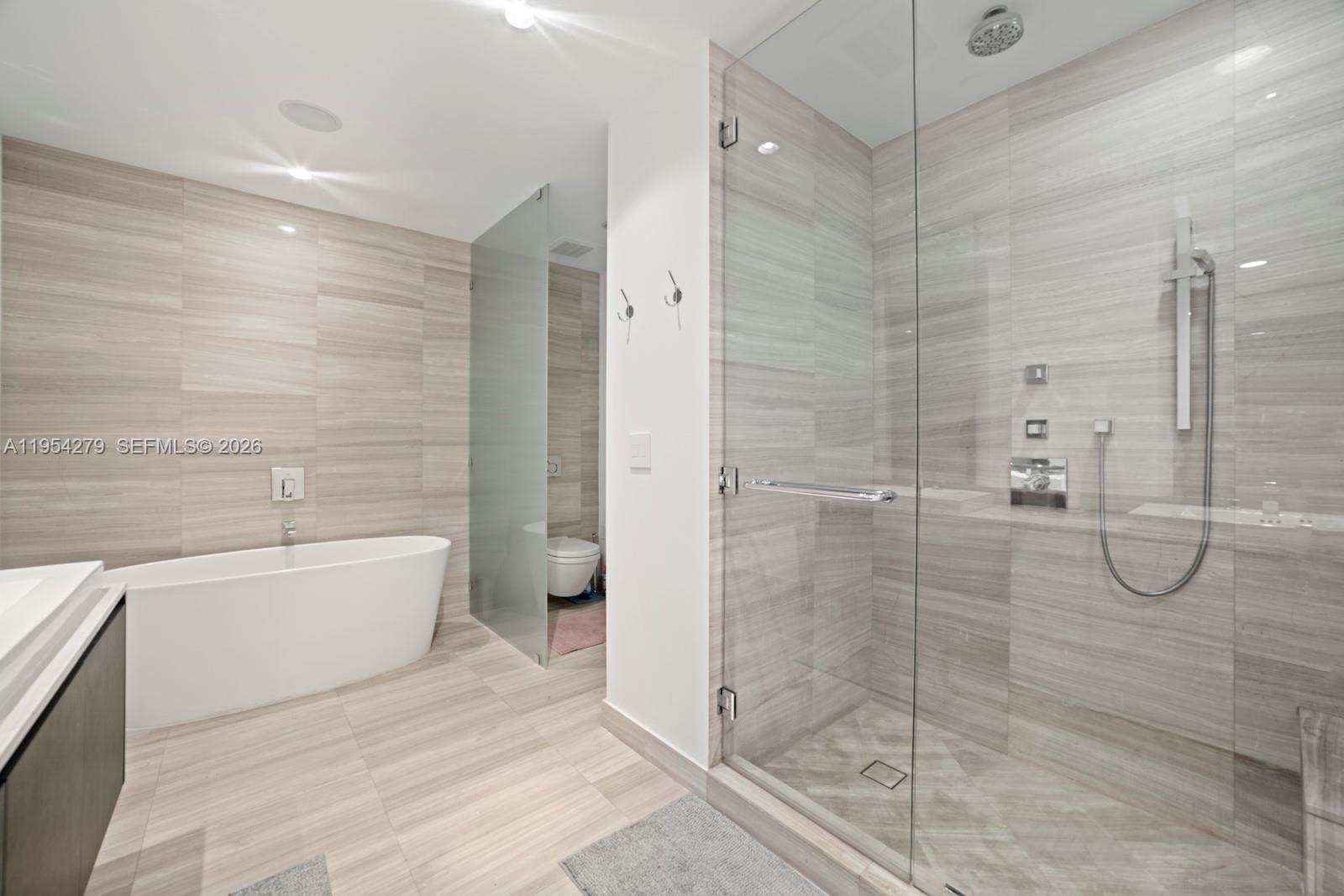 Photo of 3300 188th St  #414, Aventura, Florida, 33180 - 