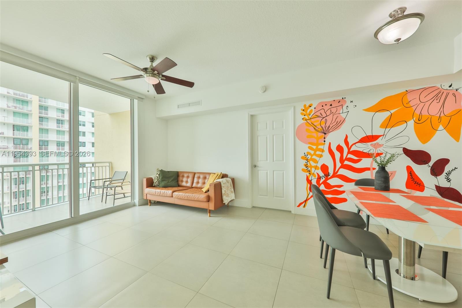 Фото 1755 Hallandale Beach Blvd  #1808E, Hallandale Beach, Florida, 33009 - 