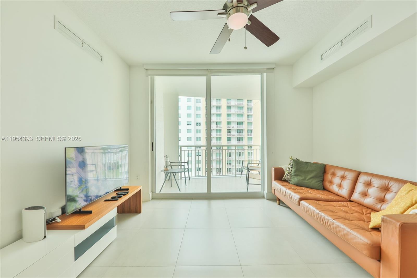 Фото 1755 Hallandale Beach Blvd  #1808E, Hallandale Beach, Florida, 33009 - 