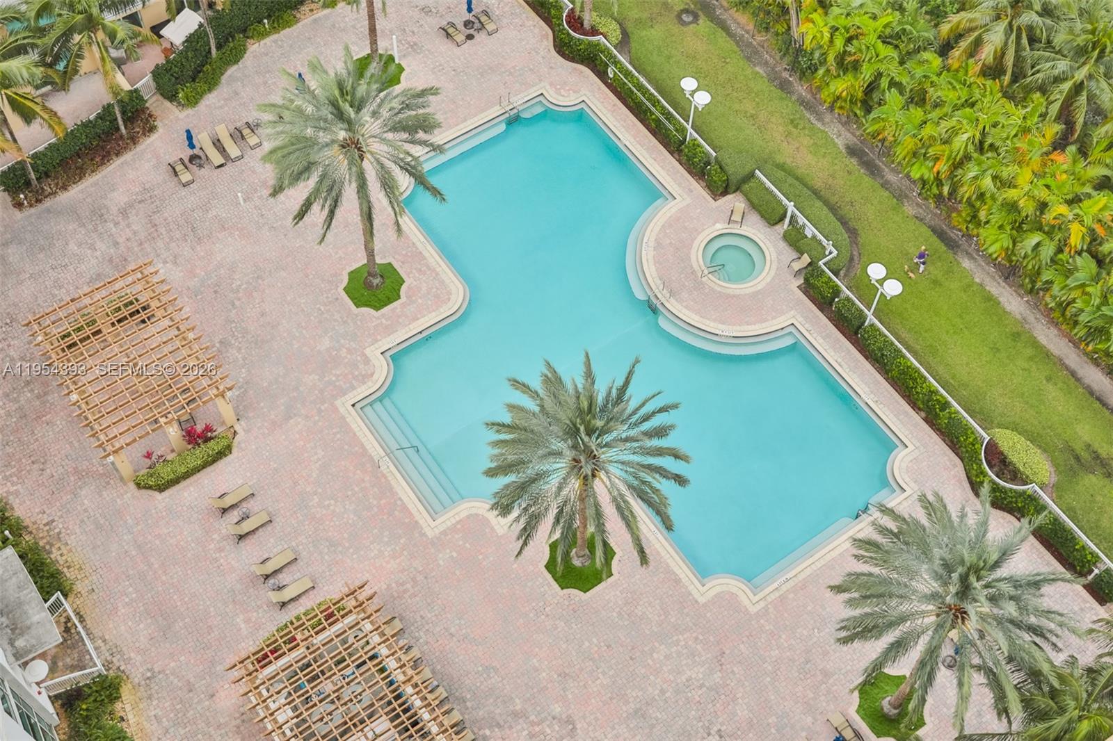 Фото 1755 Hallandale Beach Blvd  #1808E, Hallandale Beach, Florida, 33009 - 