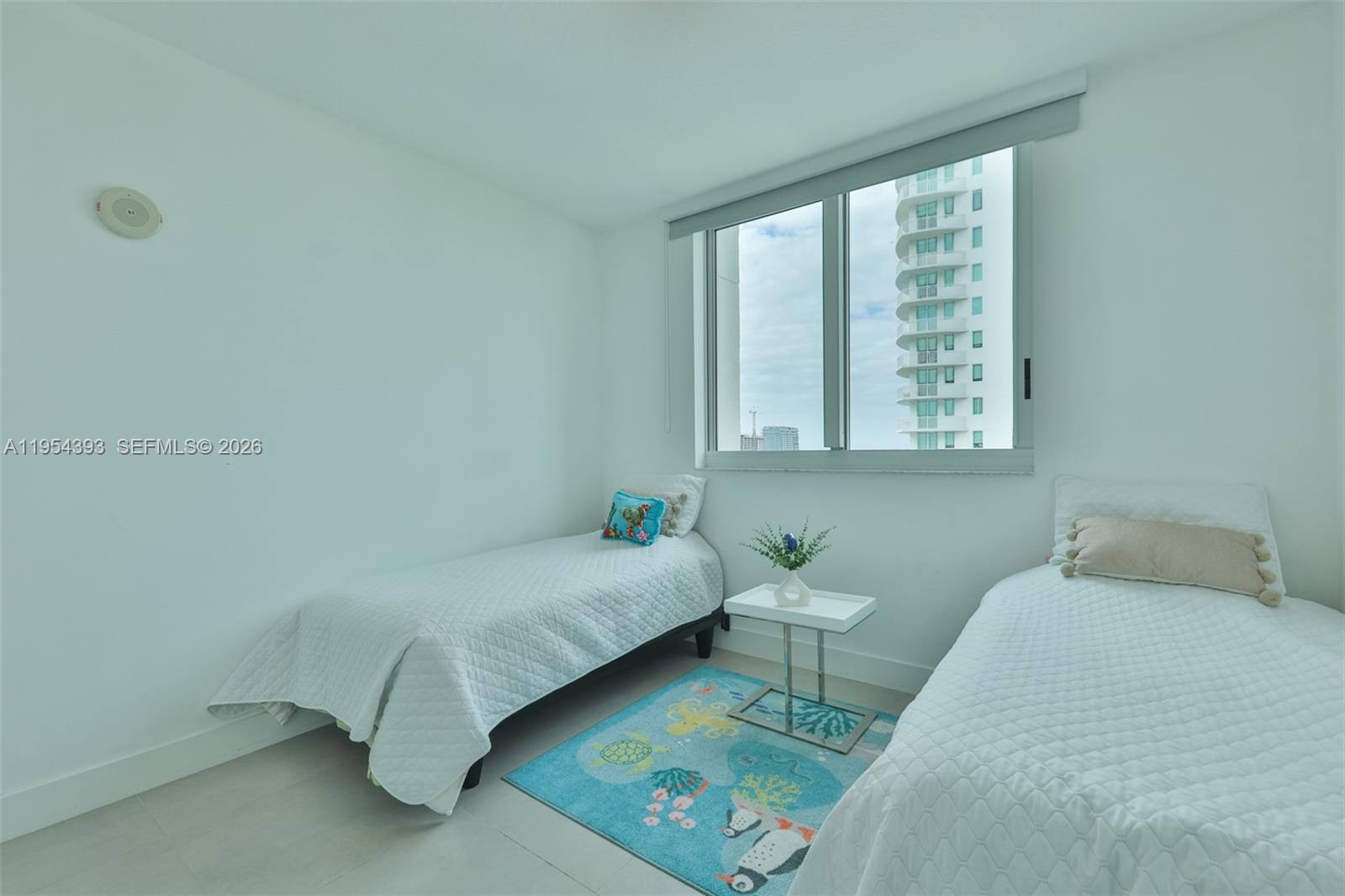 Фото 1755 Hallandale Beach Blvd  #1808E, Hallandale Beach, Florida, 33009 - Second Bedroom