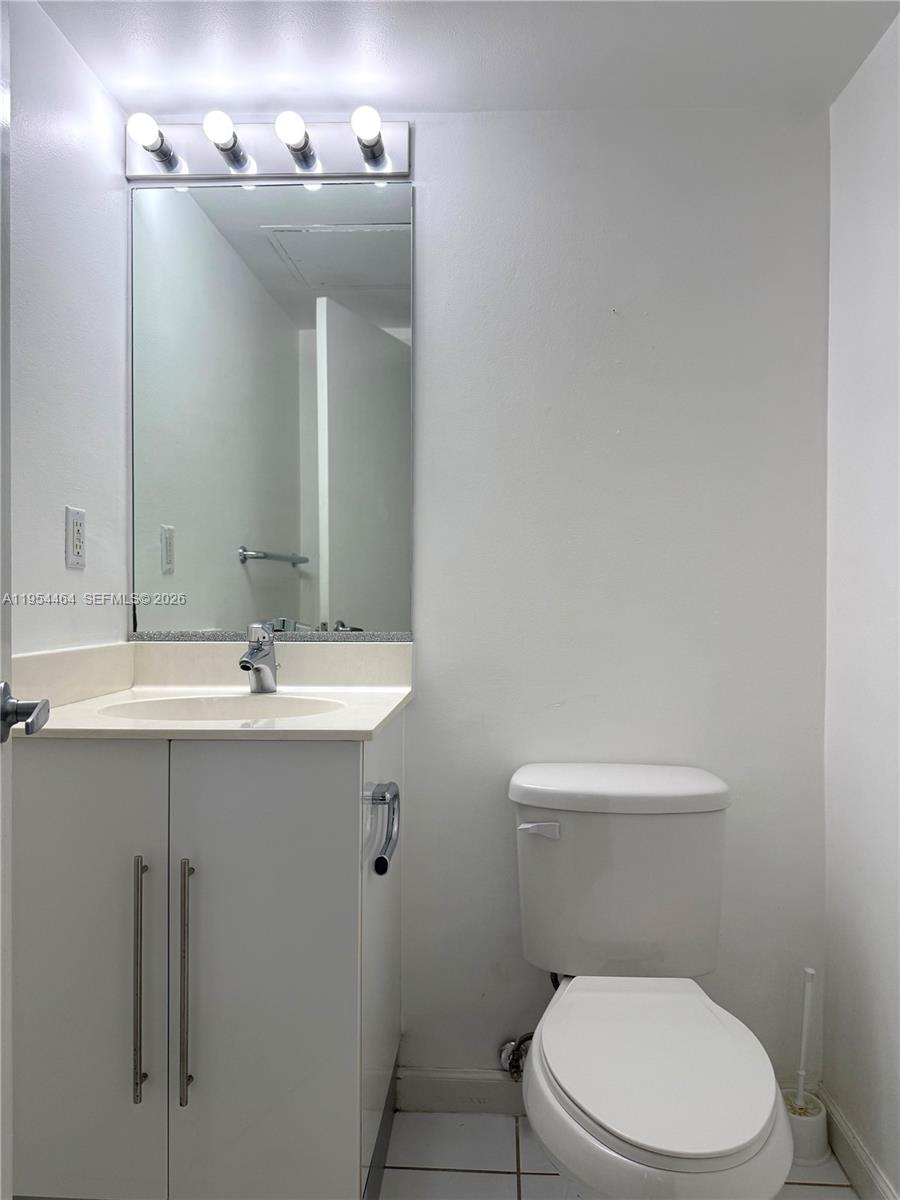 Photo of 3000 Ocean Dr  #116, Hollywood, Florida, 33019 - 