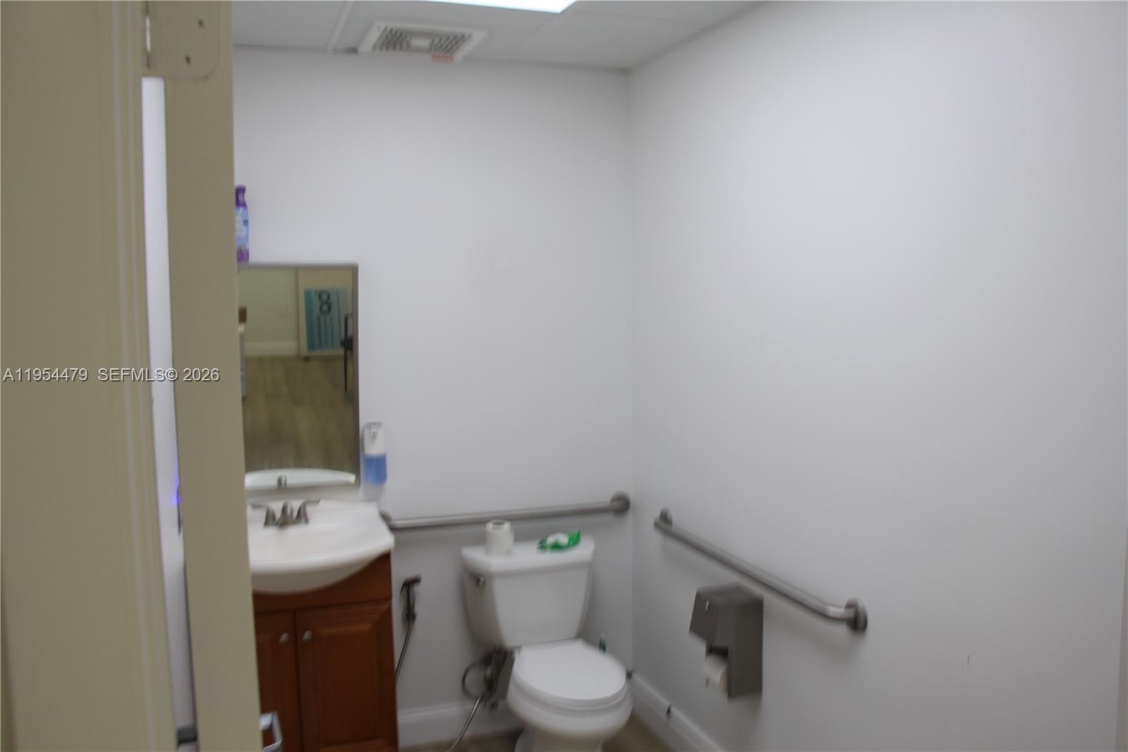   /   sq. ft. $ 2026-01-28 0 foto