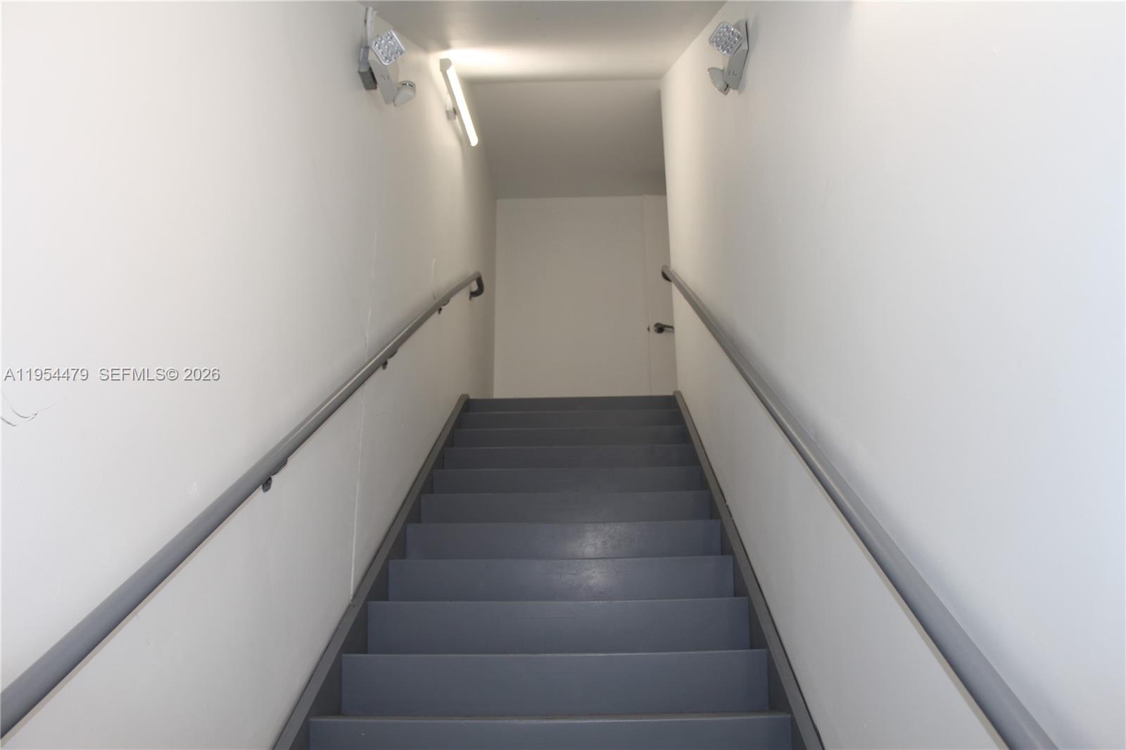   /   sq. ft. $ 2026-01-28 0 foto