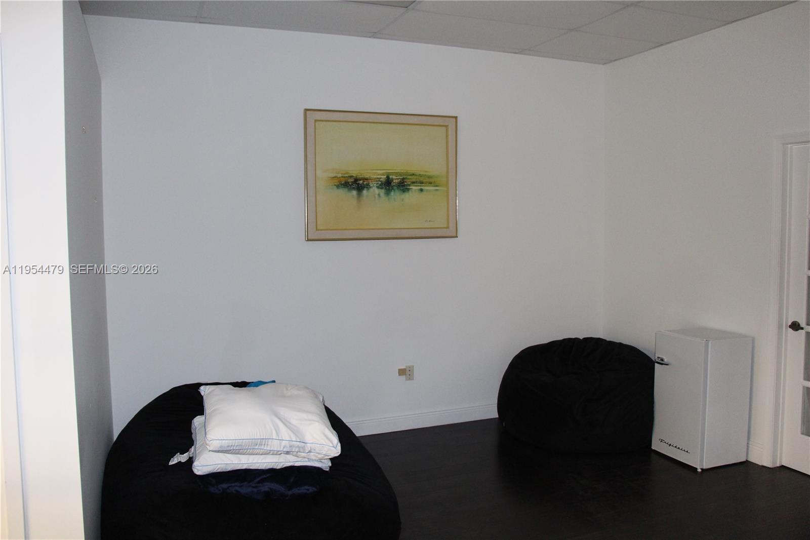   /   sq. ft. $ 2026-01-28 0 foto