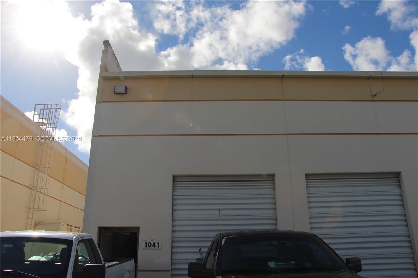   /   sq. ft. $ 2026-01-28 0 foto