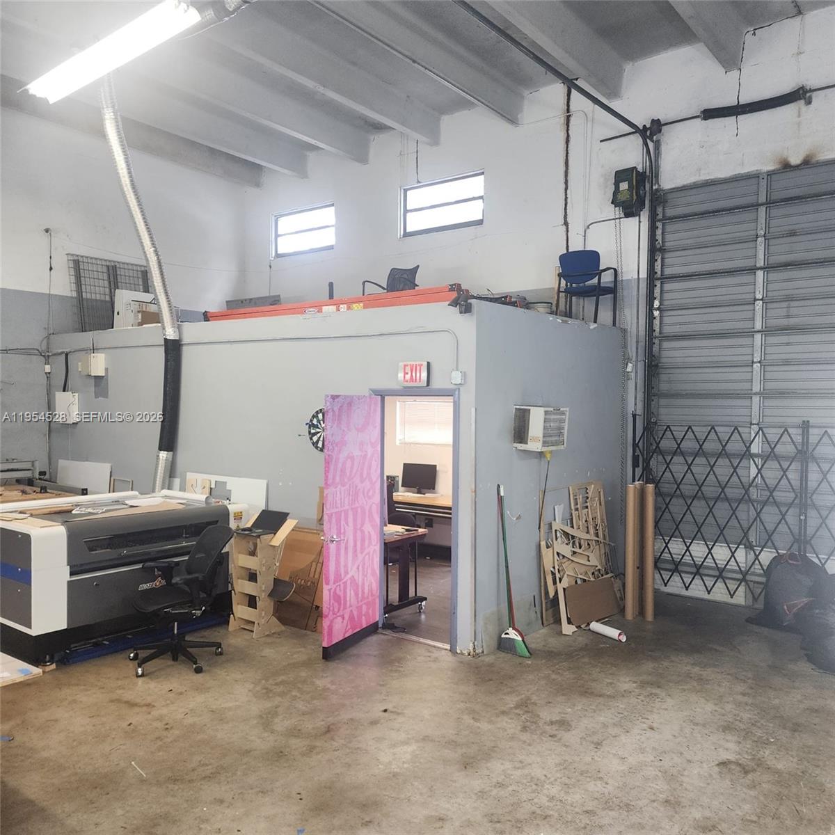 See details 4 / sq. ft. $ 2026-01-28 0 Photo