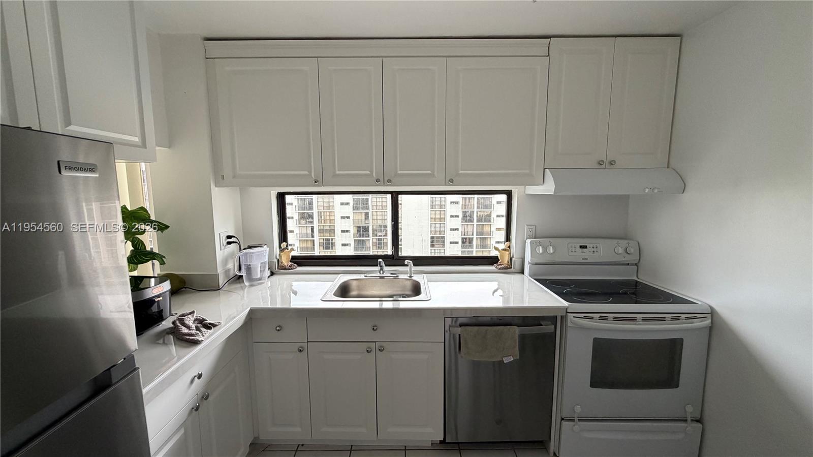 Photo of 17011 Bay Rd  #912, Sunny Isles Beach, Florida, 33160 - 