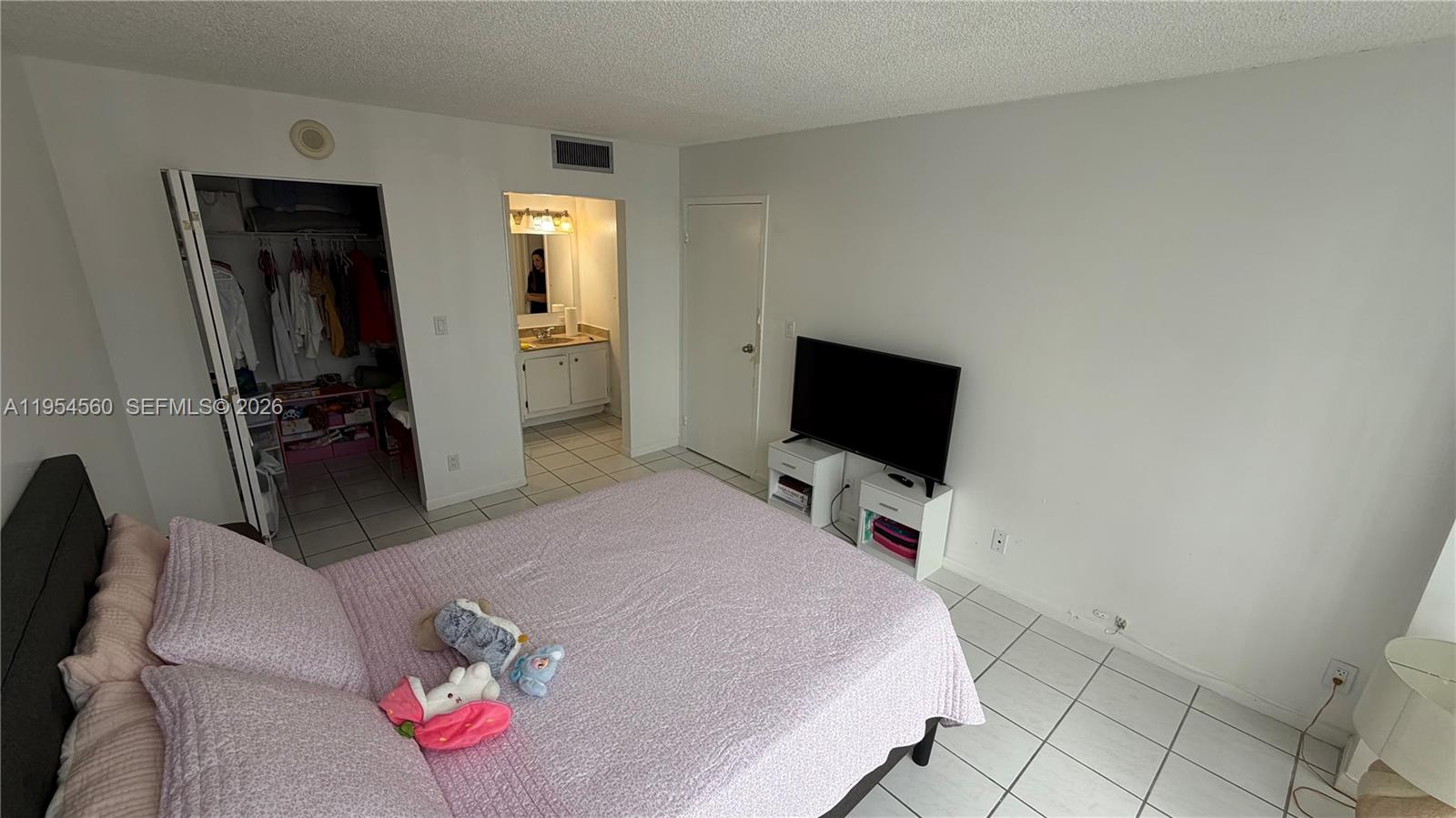 Photo of 17011 Bay Rd  #912, Sunny Isles Beach, Florida, 33160 - 