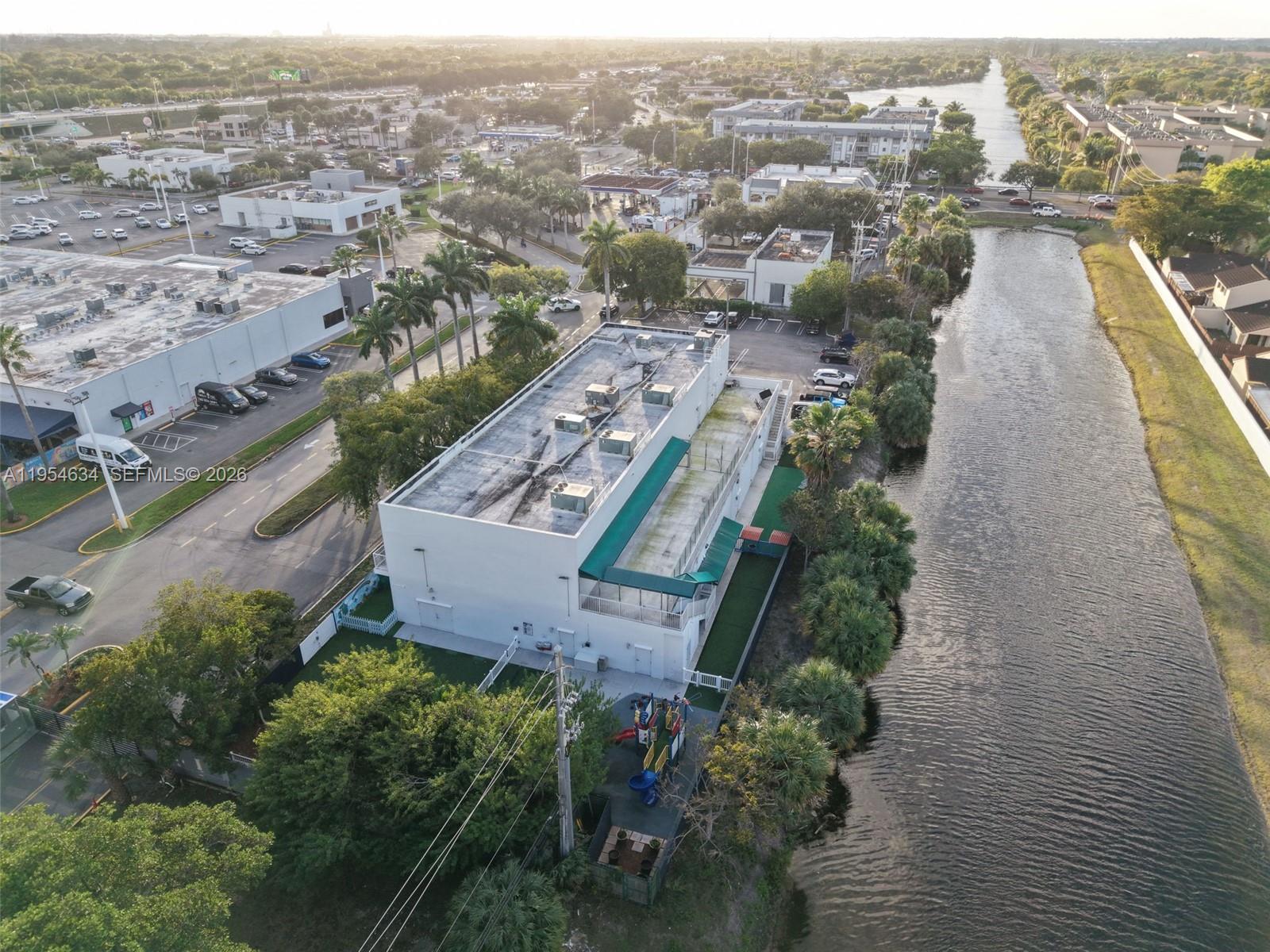   /   кв.футов $ 2026-01-28 0 Фото