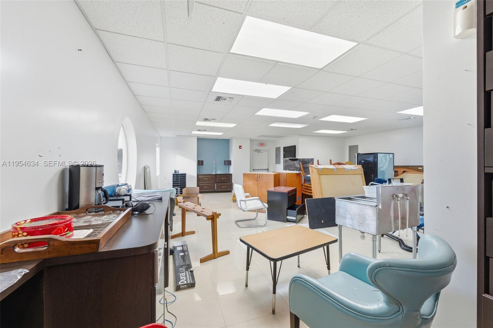   /   кв.футов $ 2026-01-28 0 Фото