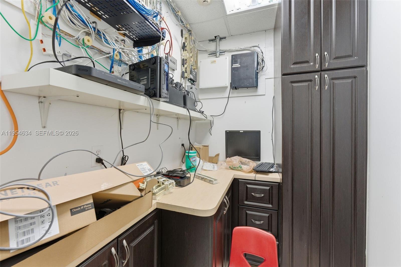   /   кв.футов $ 2026-01-28 0 Фото