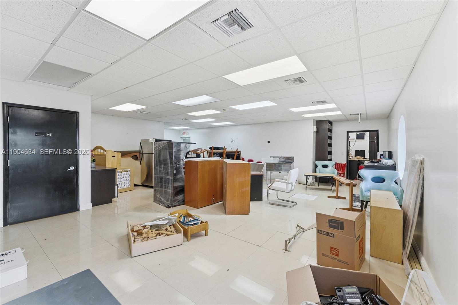   /   кв.футов $ 2026-01-28 0 Фото