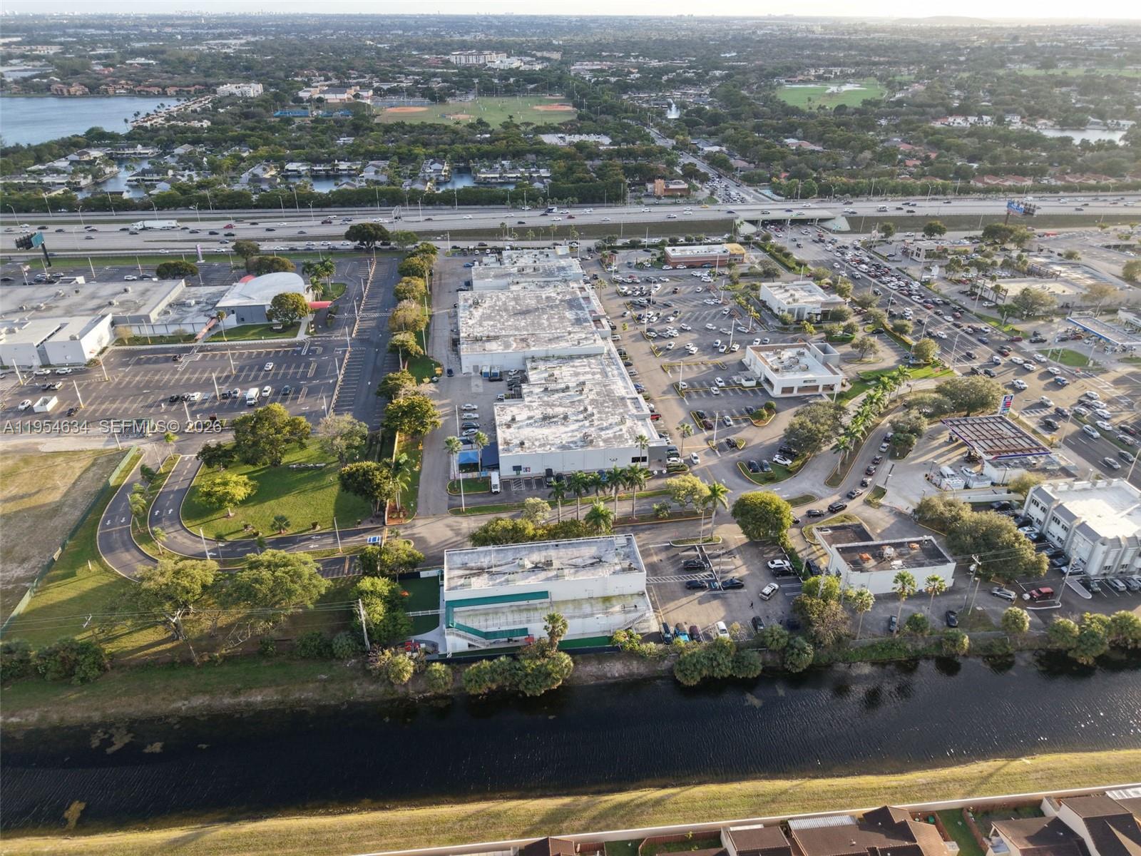   /   кв.футов $ 2026-01-28 0 Фото