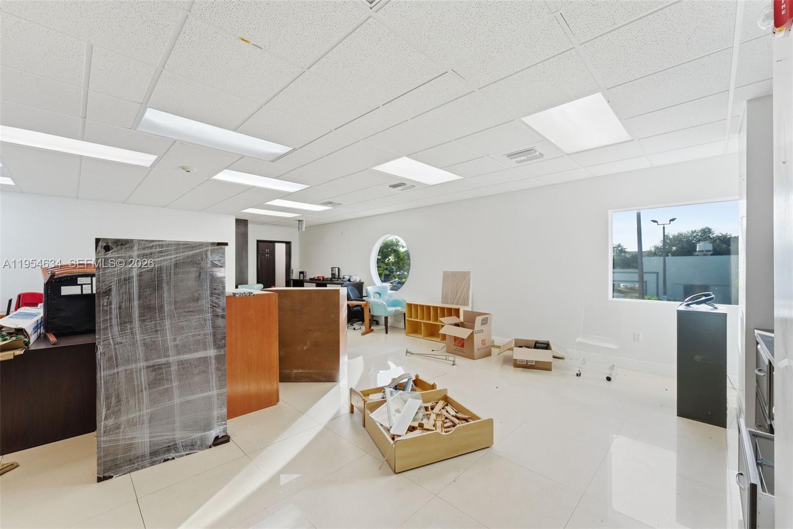   /   кв.футов $ 2026-01-28 0 Фото