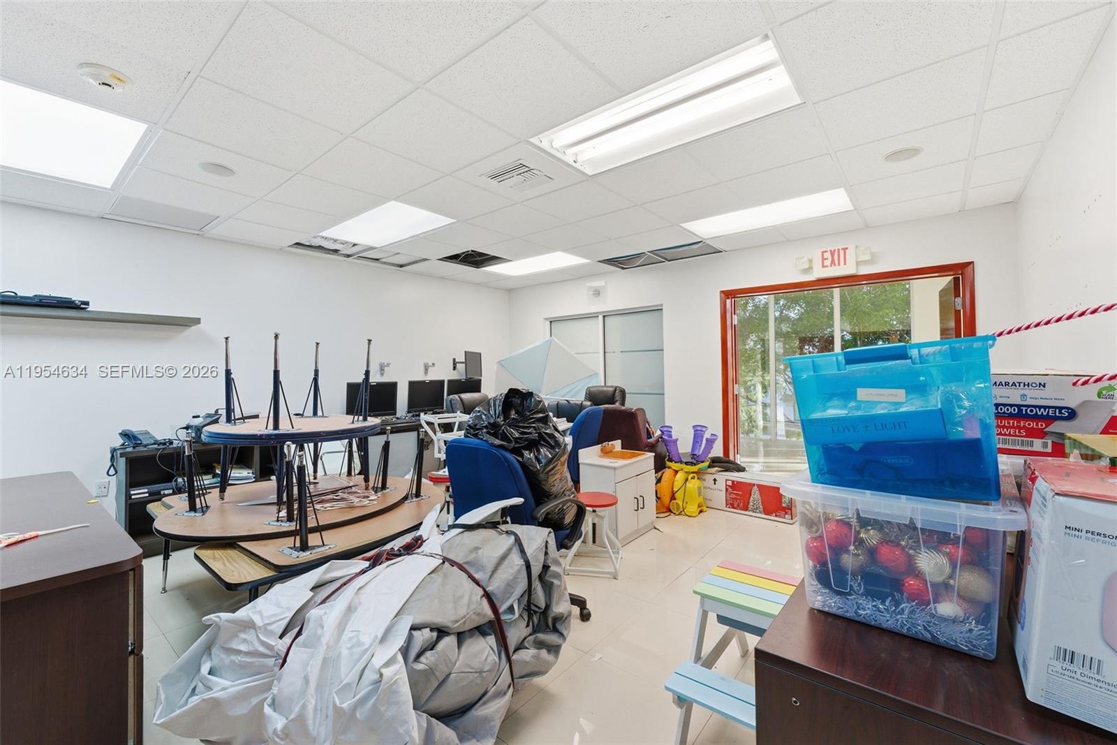   /   кв.футов $ 2026-01-28 0 Фото