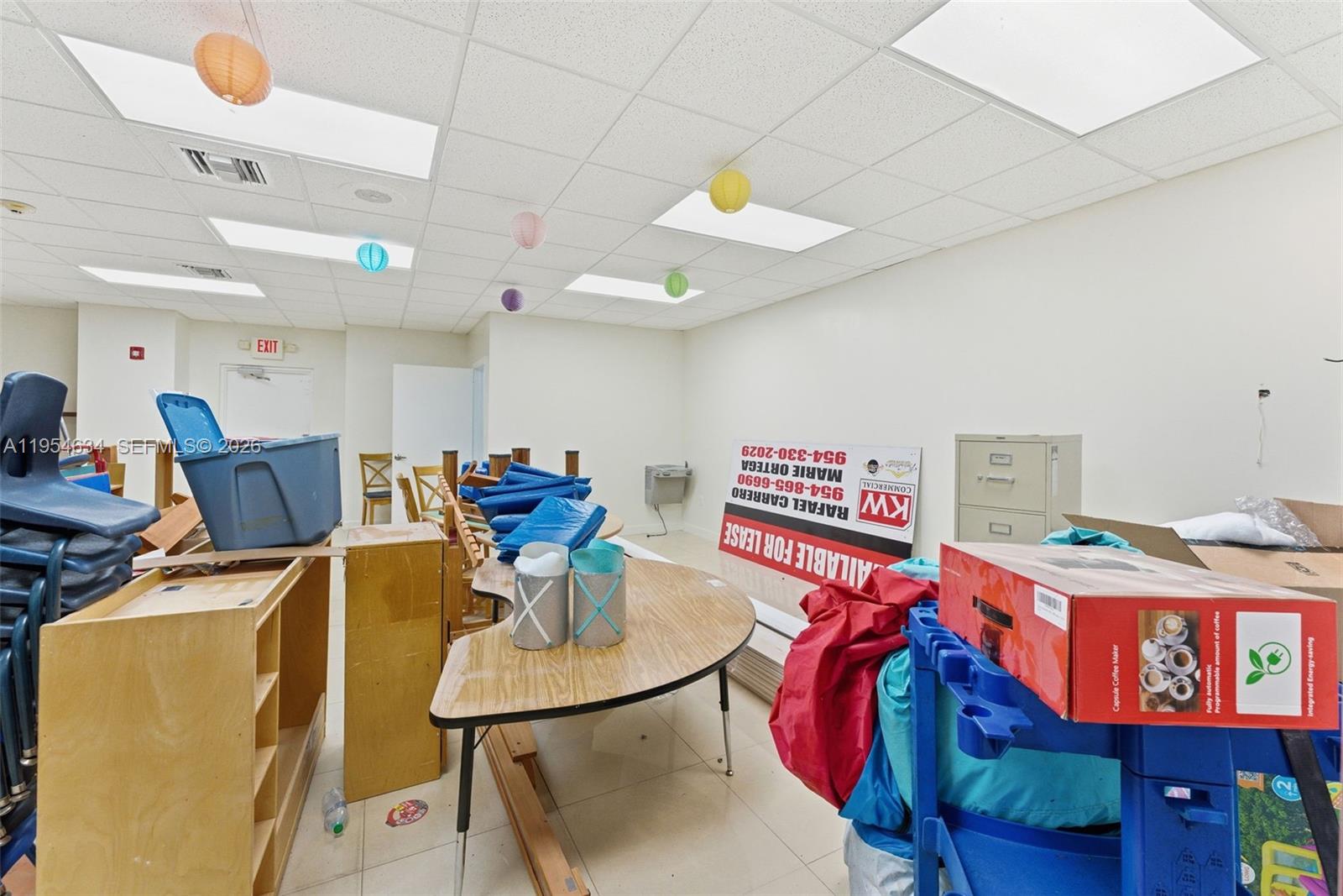   /   кв.футов $ 2026-01-28 0 Фото