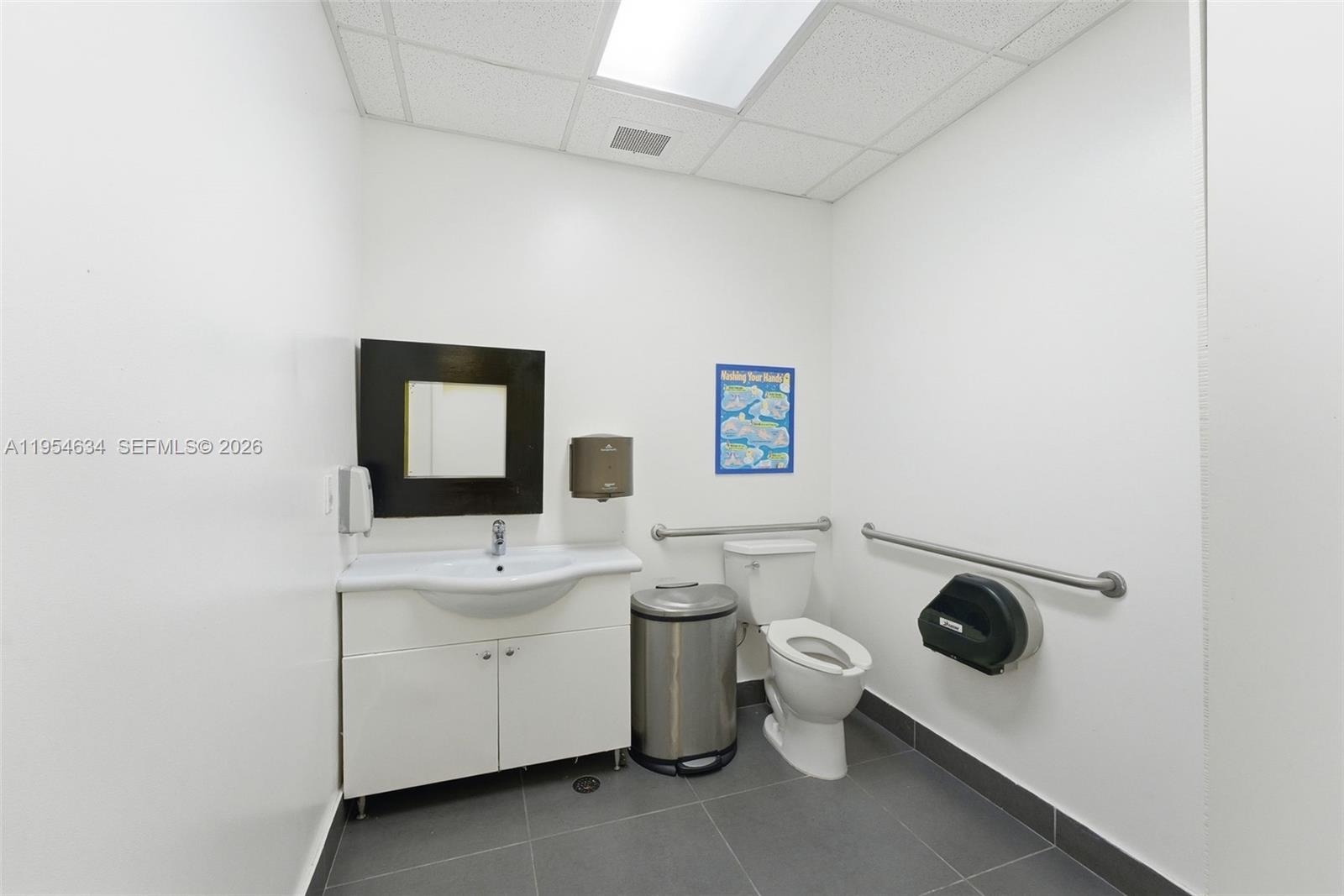   /   кв.футов $ 2026-01-28 0 Фото