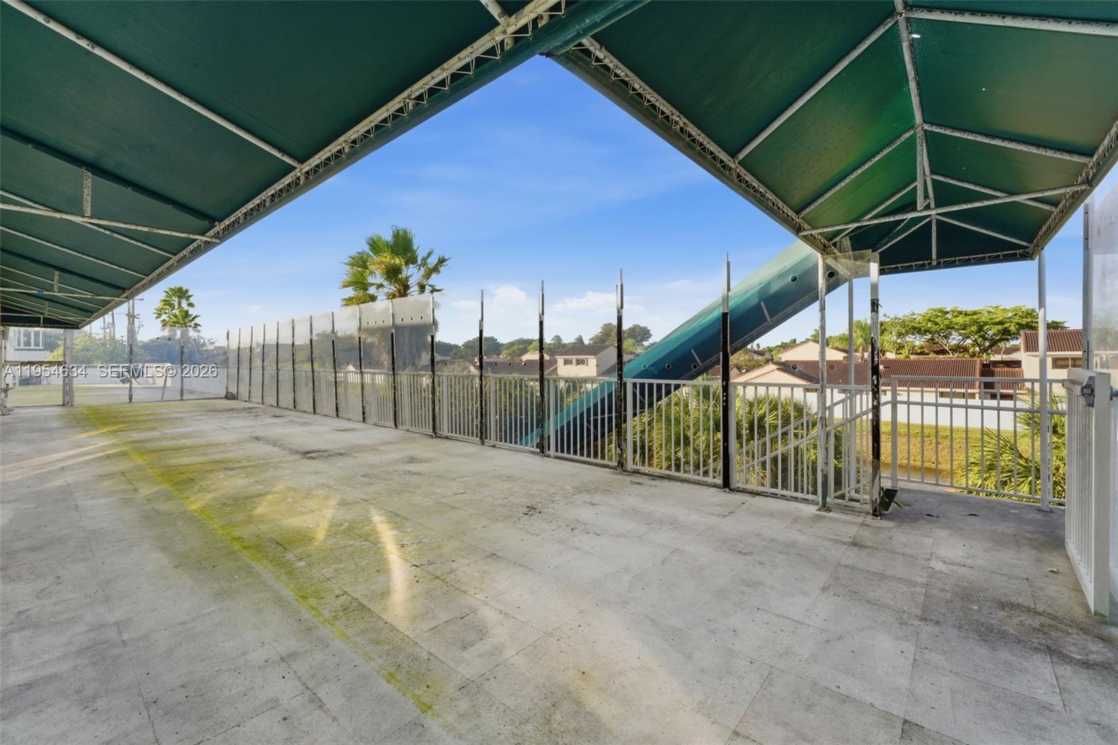   /   кв.футов $ 2026-01-28 0 Фото