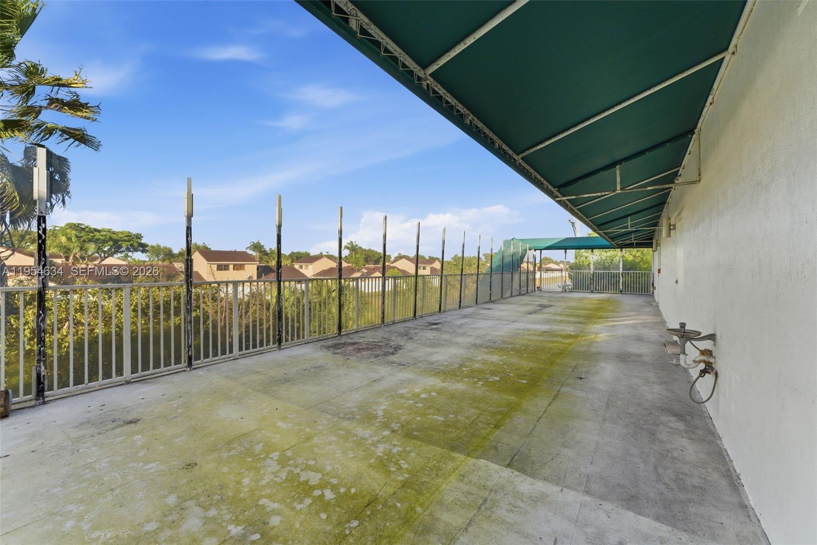   /   кв.футов $ 2026-01-28 0 Фото