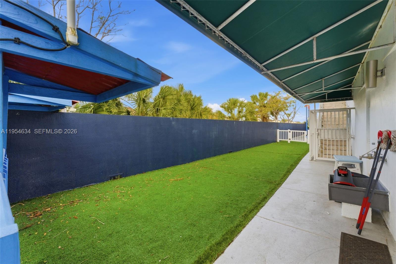   /   кв.футов $ 2026-01-28 0 Фото