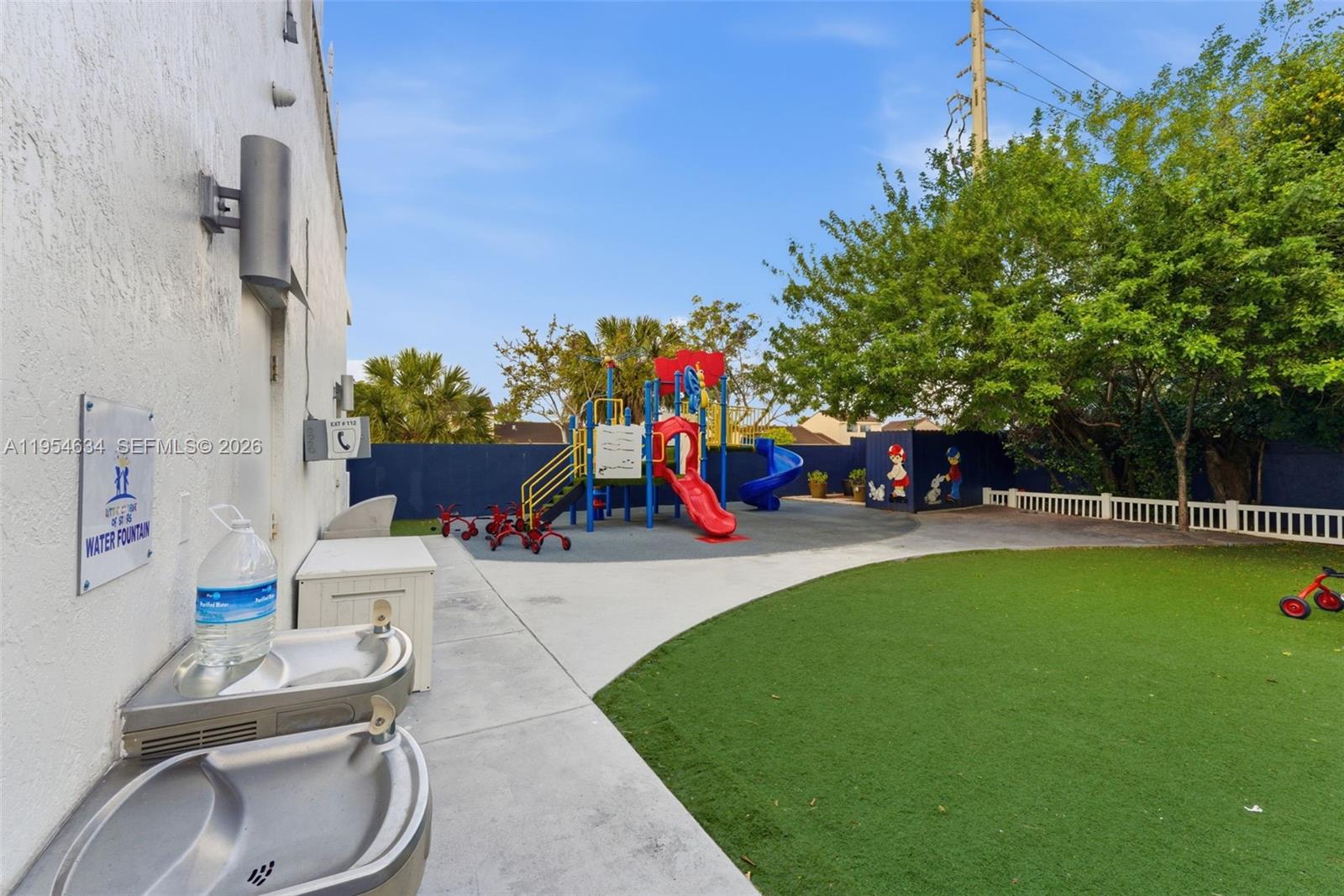   /   кв.футов $ 2026-01-28 0 Фото