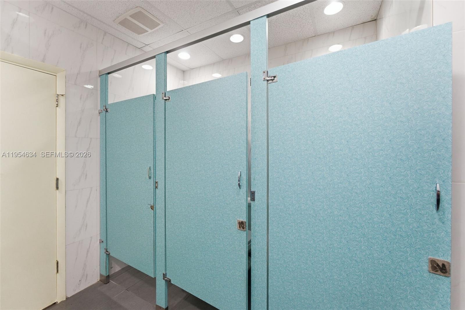   /   кв.футов $ 2026-01-28 0 Фото