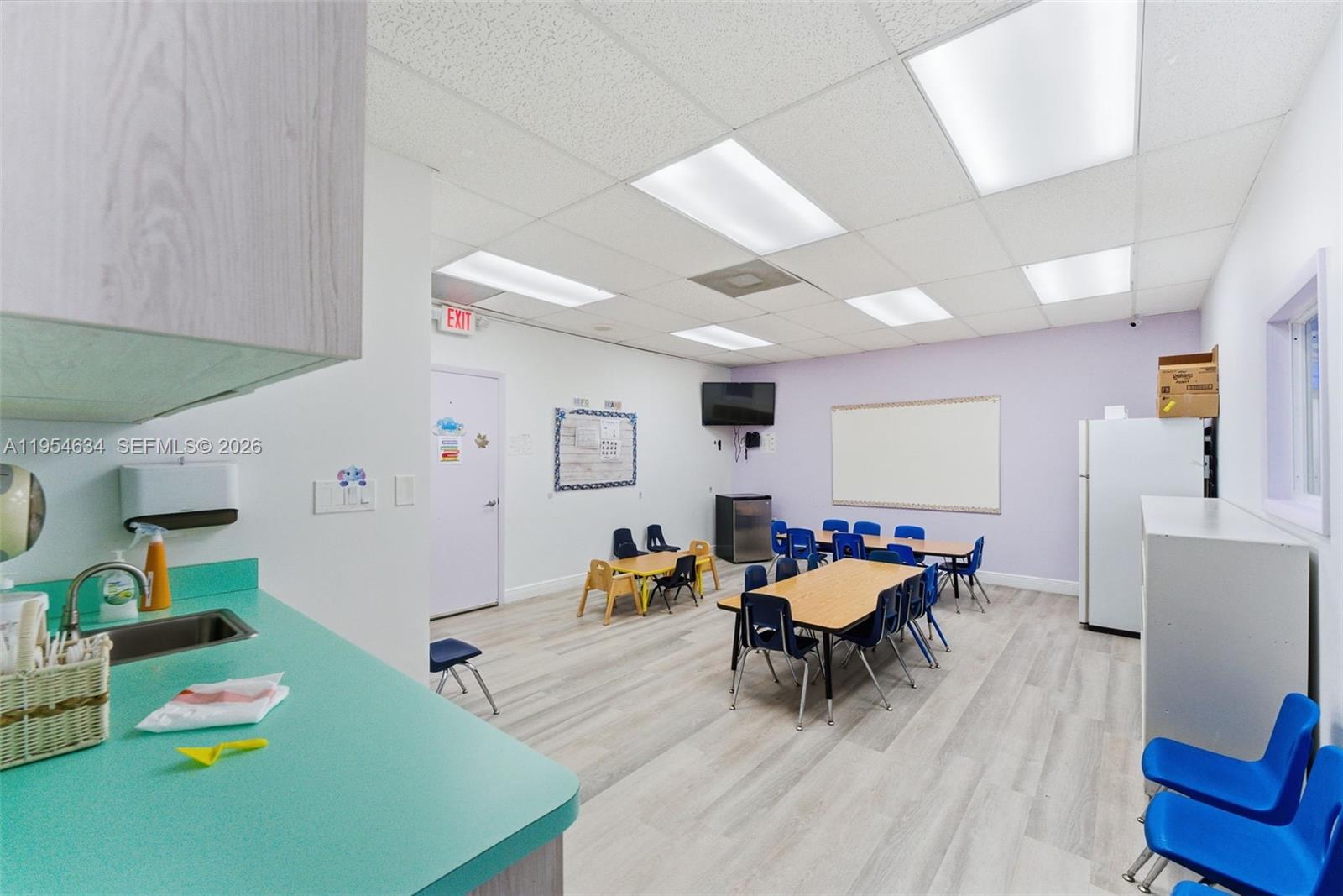   /   кв.футов $ 2026-01-28 0 Фото