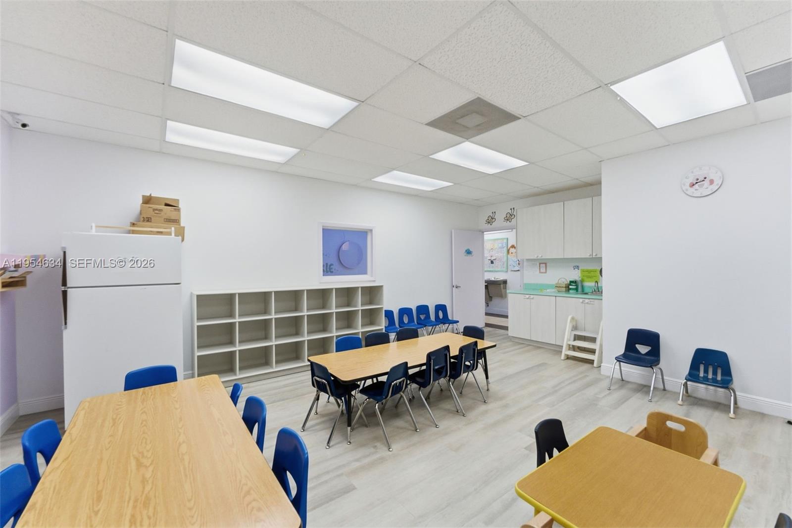   /   кв.футов $ 2026-01-28 0 Фото