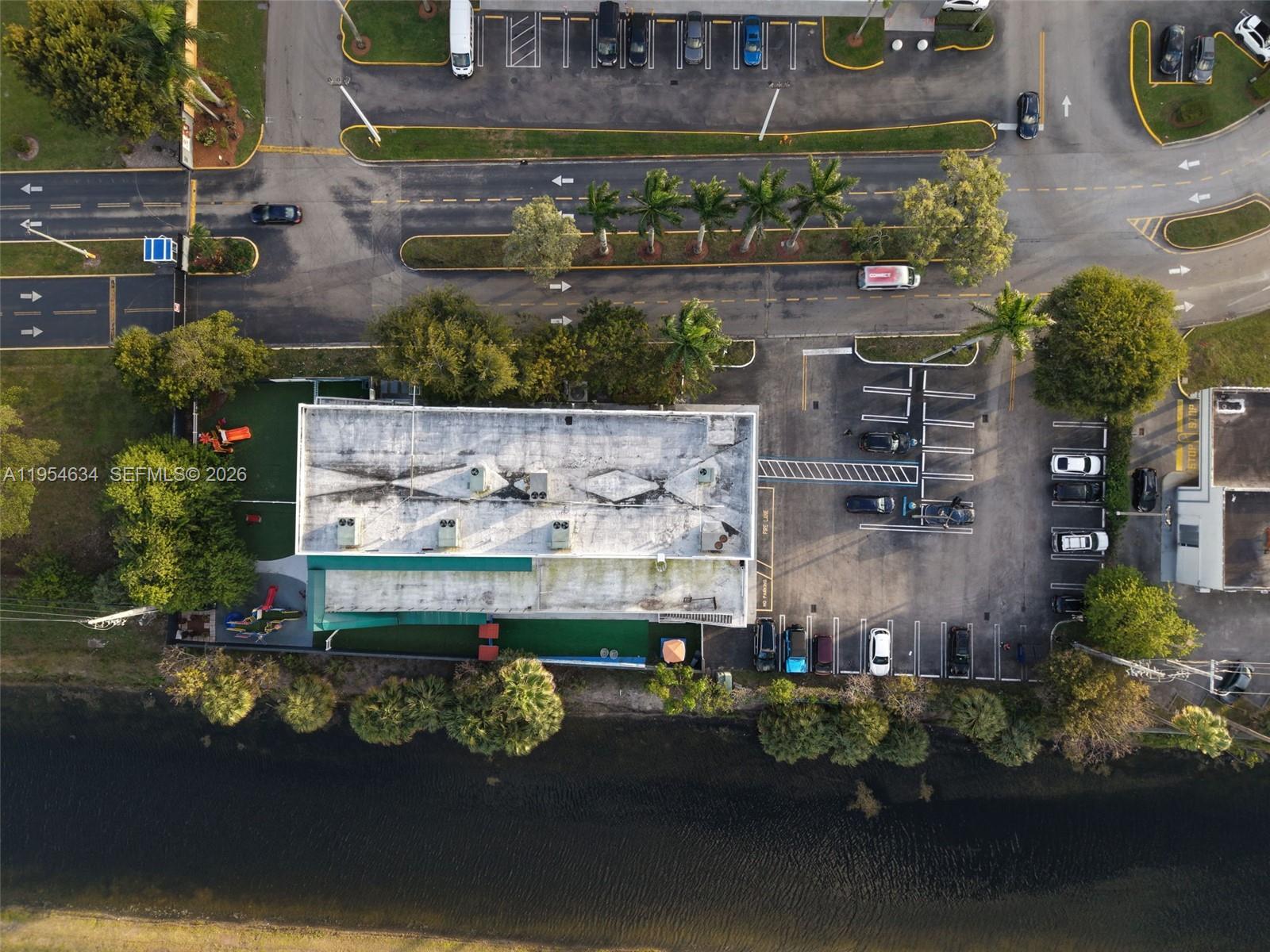   /   кв.футов $ 2026-01-28 0 Фото