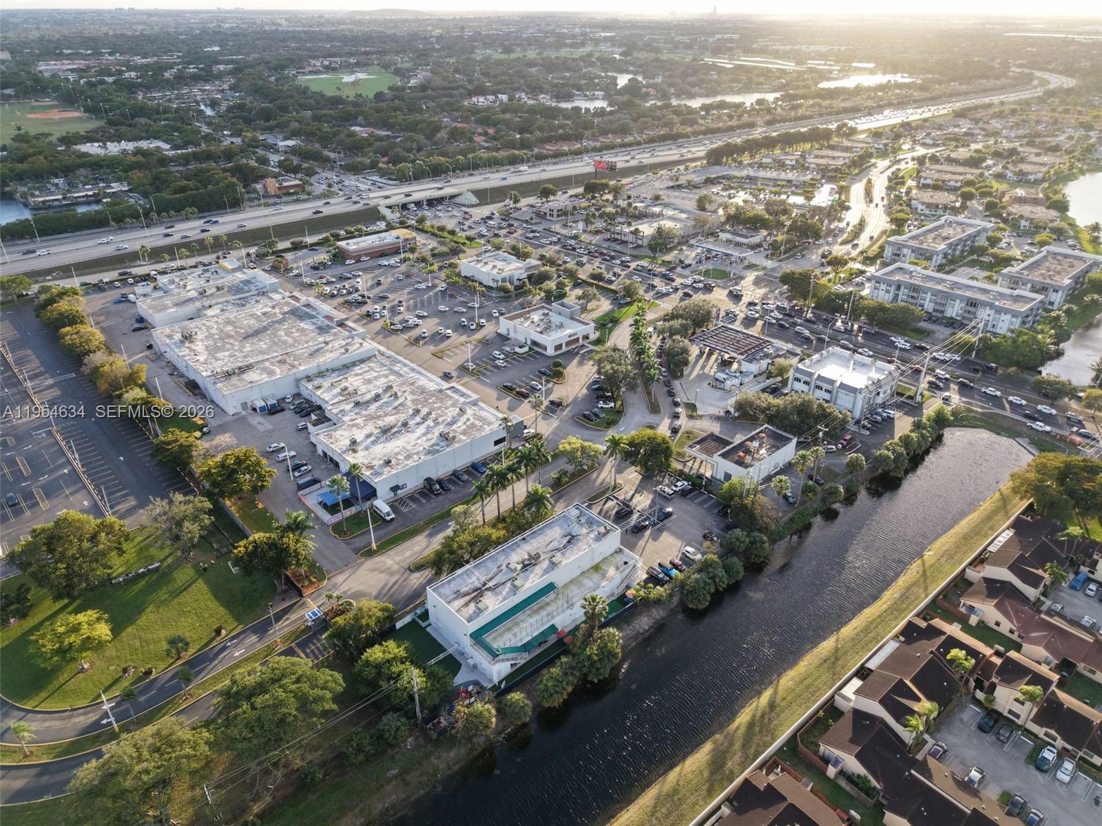   /   кв.футов $ 2026-01-28 0 Фото