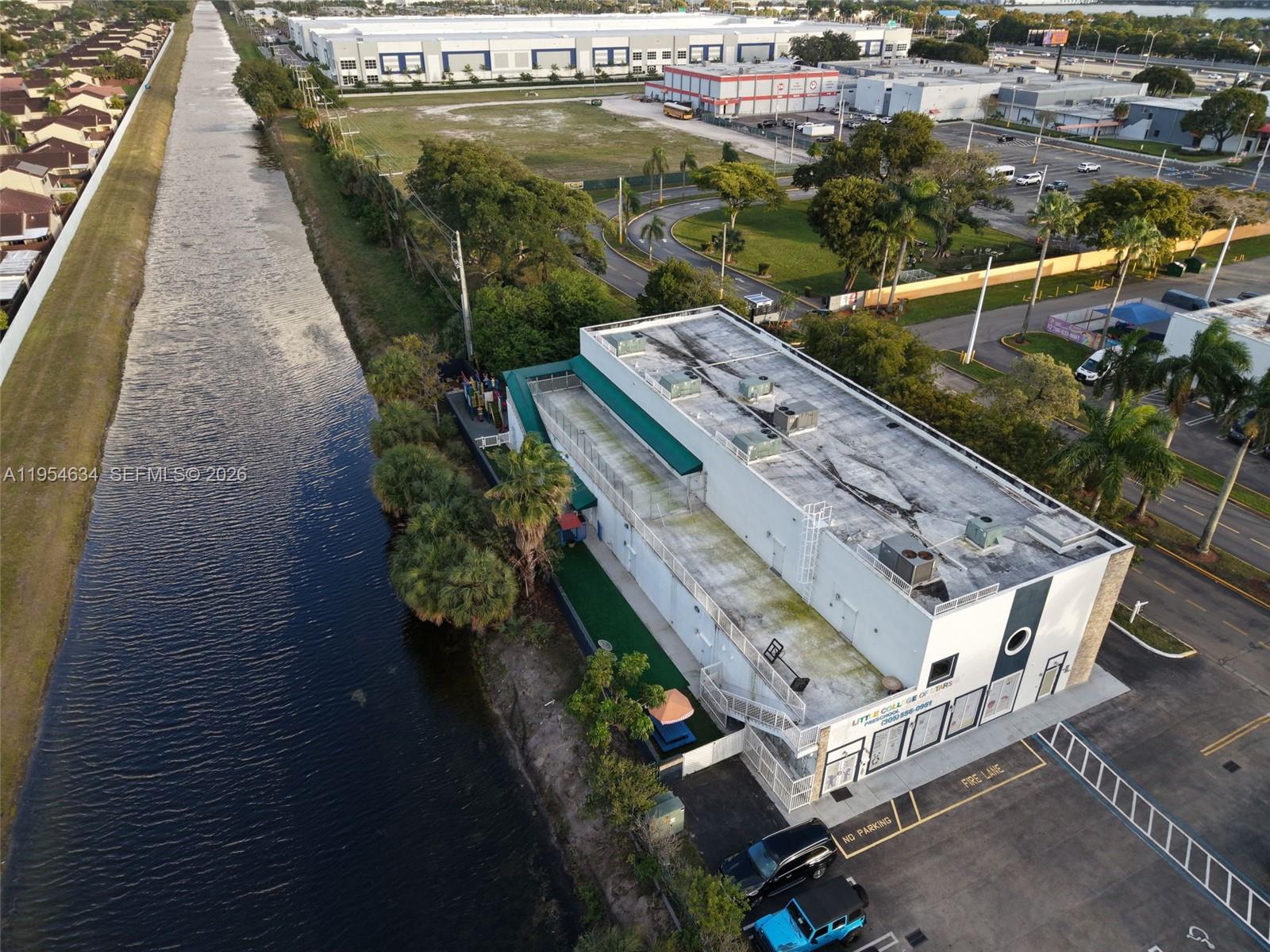   /   кв.футов $ 2026-01-28 0 Фото